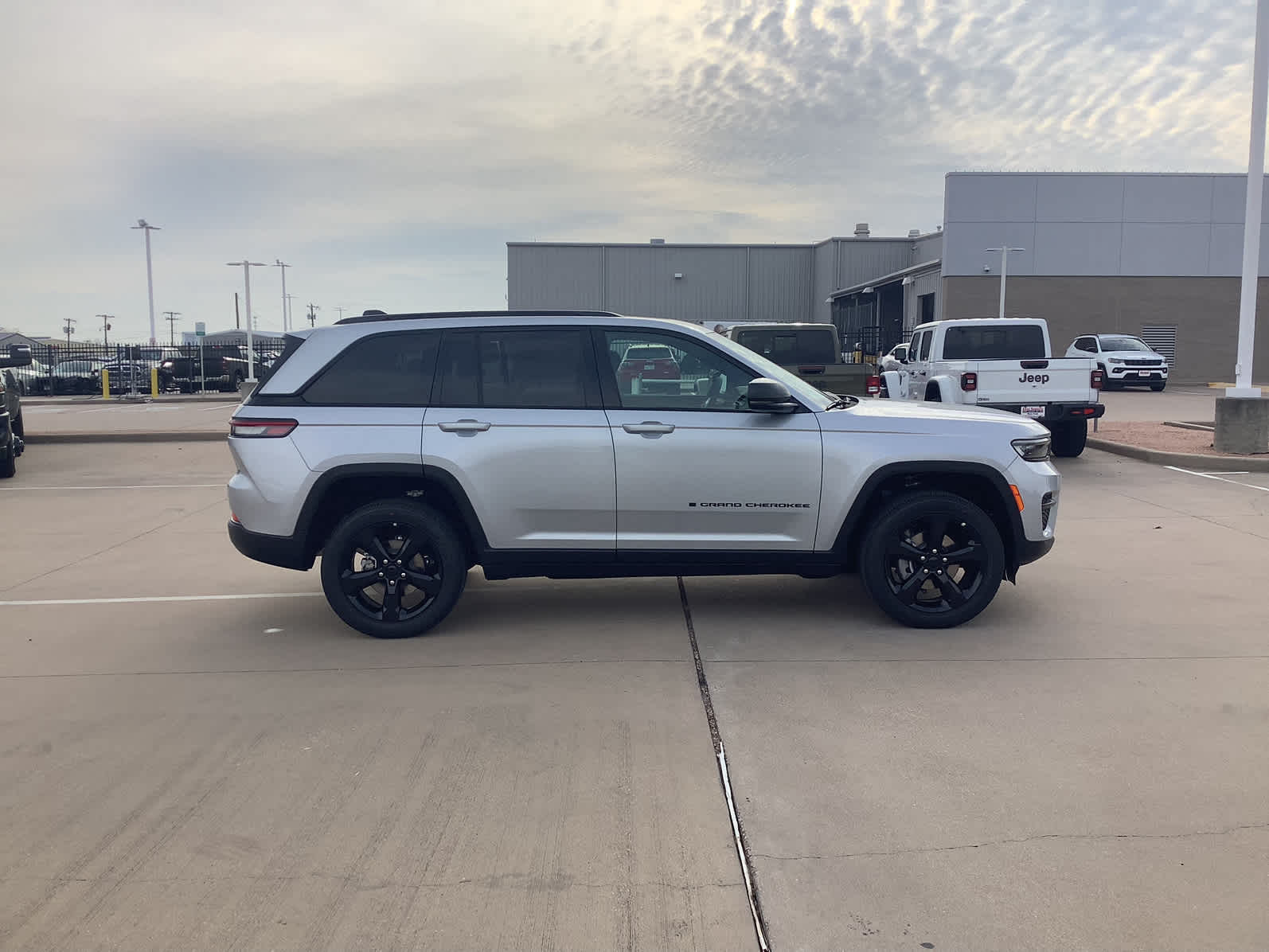 New Car 2025 Jeep Grand Cherokee  Altitude X For Sale Under $50,000 In Waco, Texas