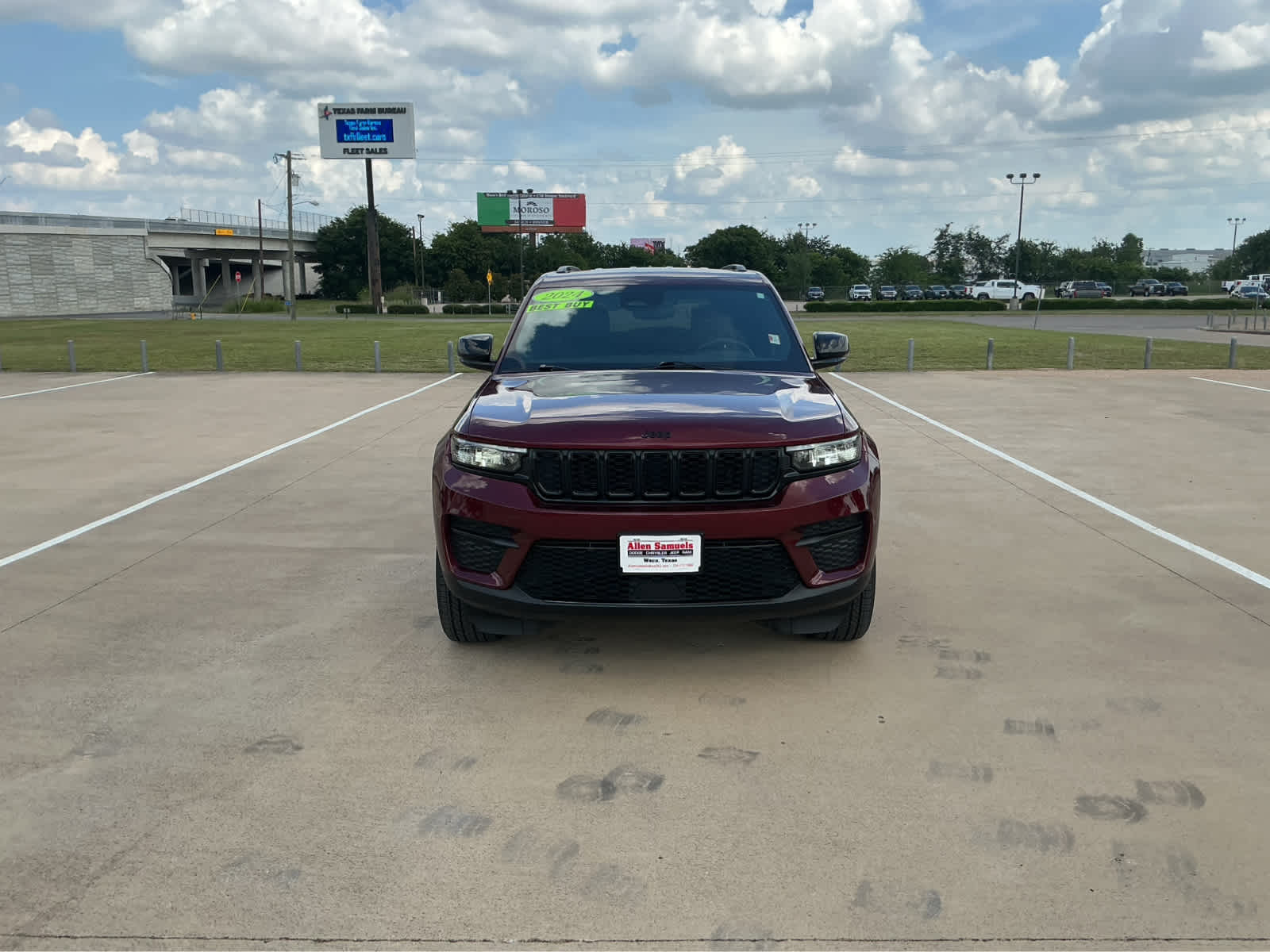 Used Car 2024 Jeep Grand Cherokee  Altitude For Sale Under $35,000 In Waco, Texas