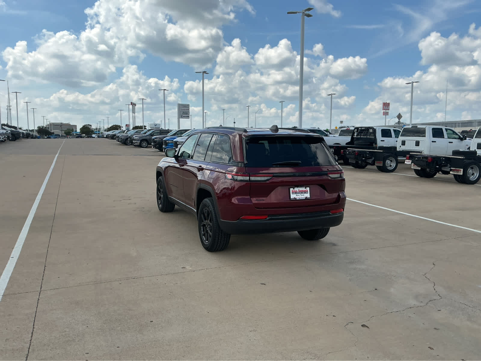 Used Car 2024 Jeep Grand Cherokee  Altitude For Sale Under $35,000 In Waco, Texas