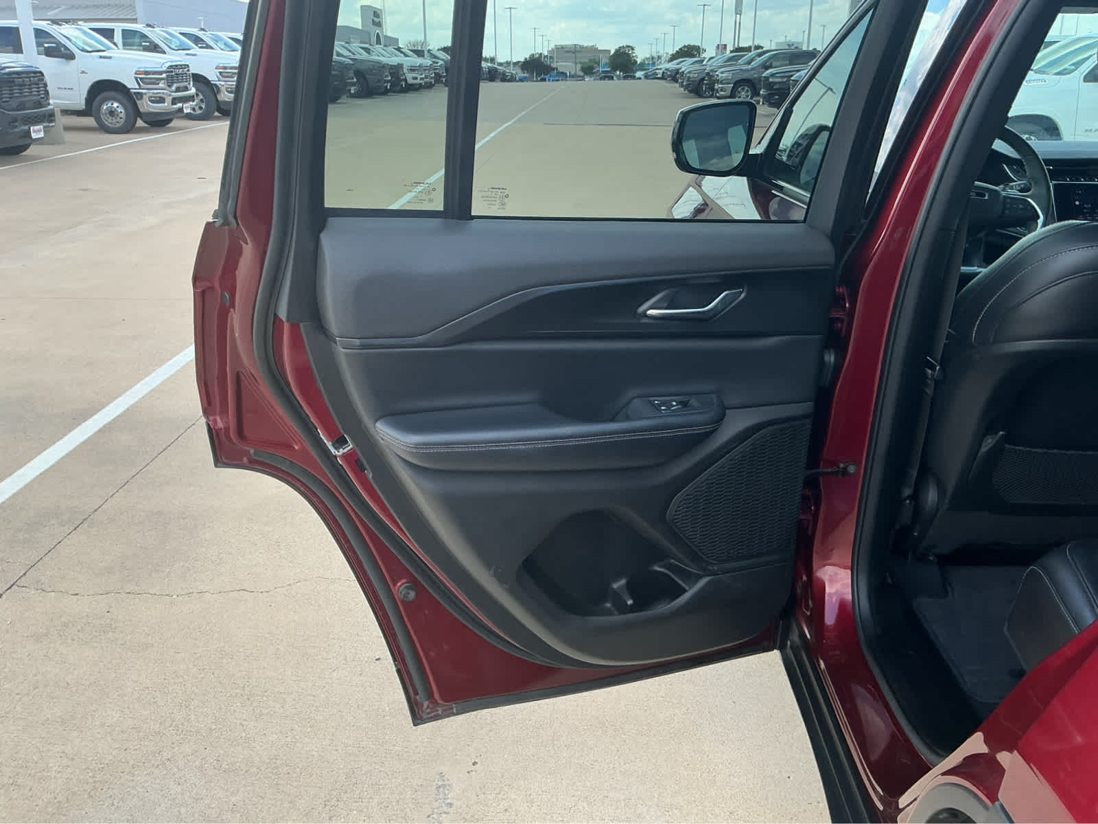Used Car 2024 Jeep Grand Cherokee  Altitude For Sale Under $35,000 In Waco, Texas