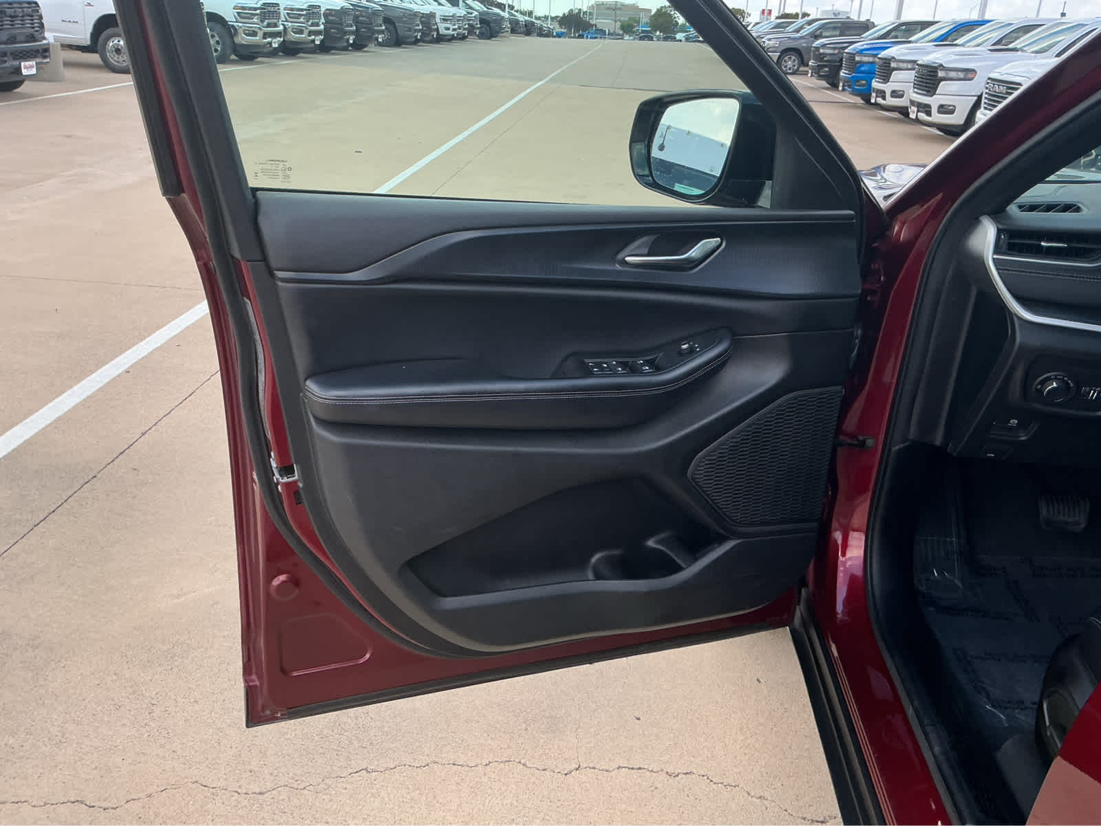 Used Car 2024 Jeep Grand Cherokee  Altitude For Sale Under $35,000 In Waco, Texas