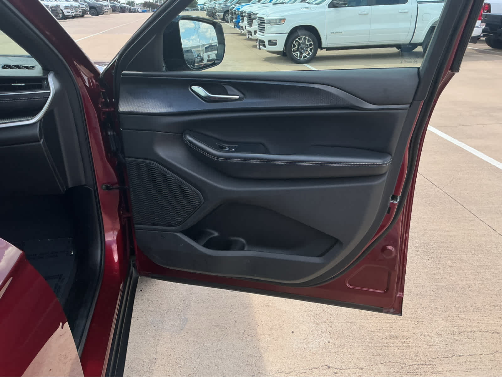 Used Car 2024 Jeep Grand Cherokee  Altitude For Sale Under $35,000 In Waco, Texas