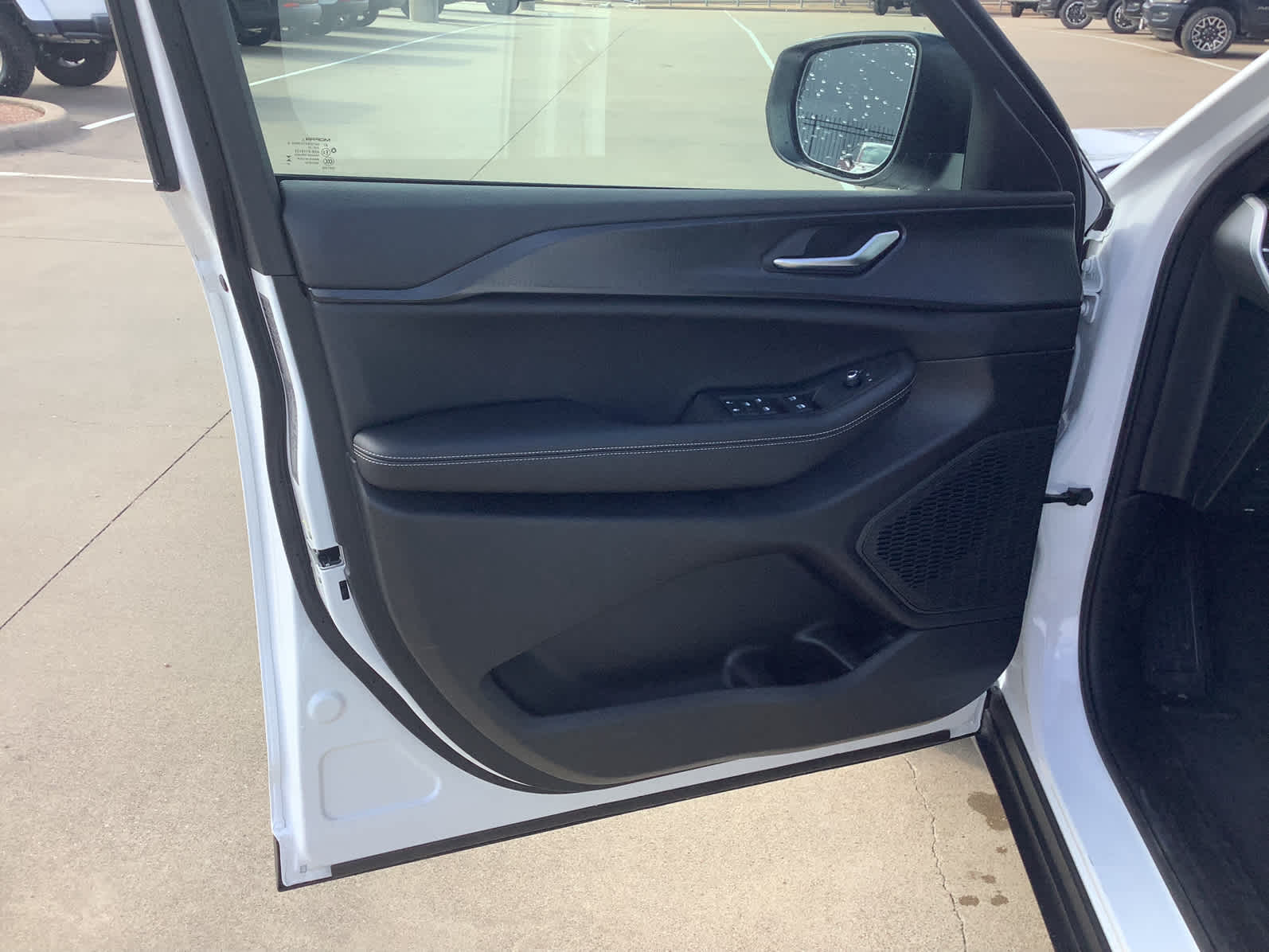 New Car 2025 Jeep Grand Cherokee  Laredo For Sale Under $40,000 In Waco, Texas