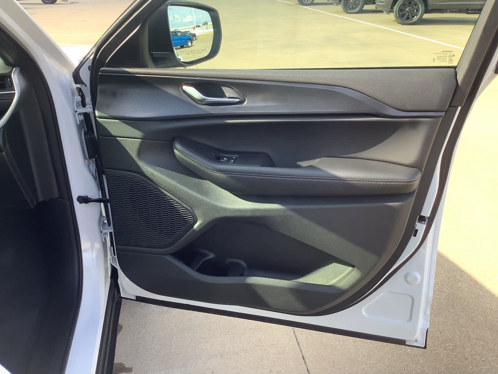 New Car 2025 Jeep Grand Cherokee  Laredo For Sale Under $40,000 In Waco, Texas