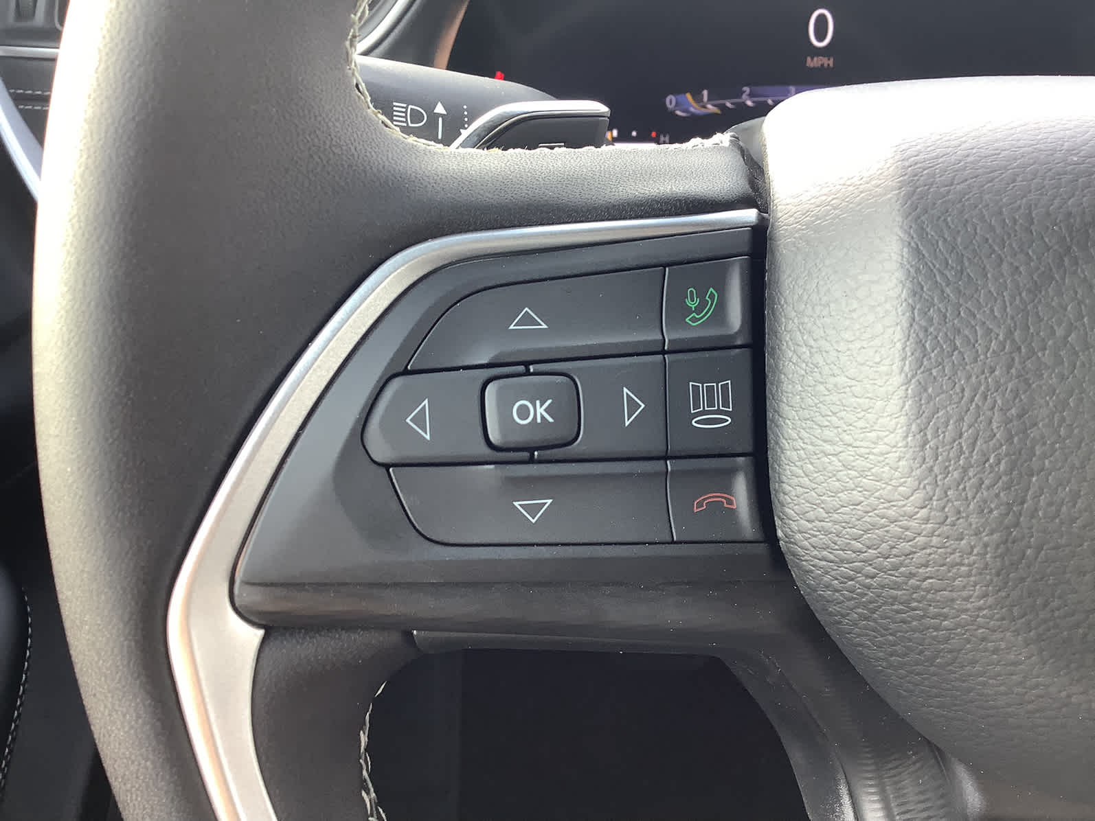 New Car 2025 Jeep Grand Cherokee  Laredo For Sale Under $40,000 In Waco, Texas