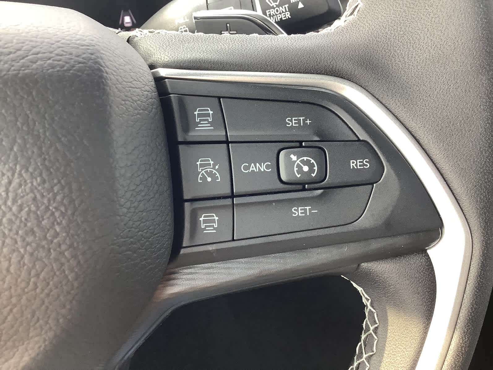 New Car 2025 Jeep Grand Cherokee  Laredo For Sale Under $40,000 In Waco, Texas