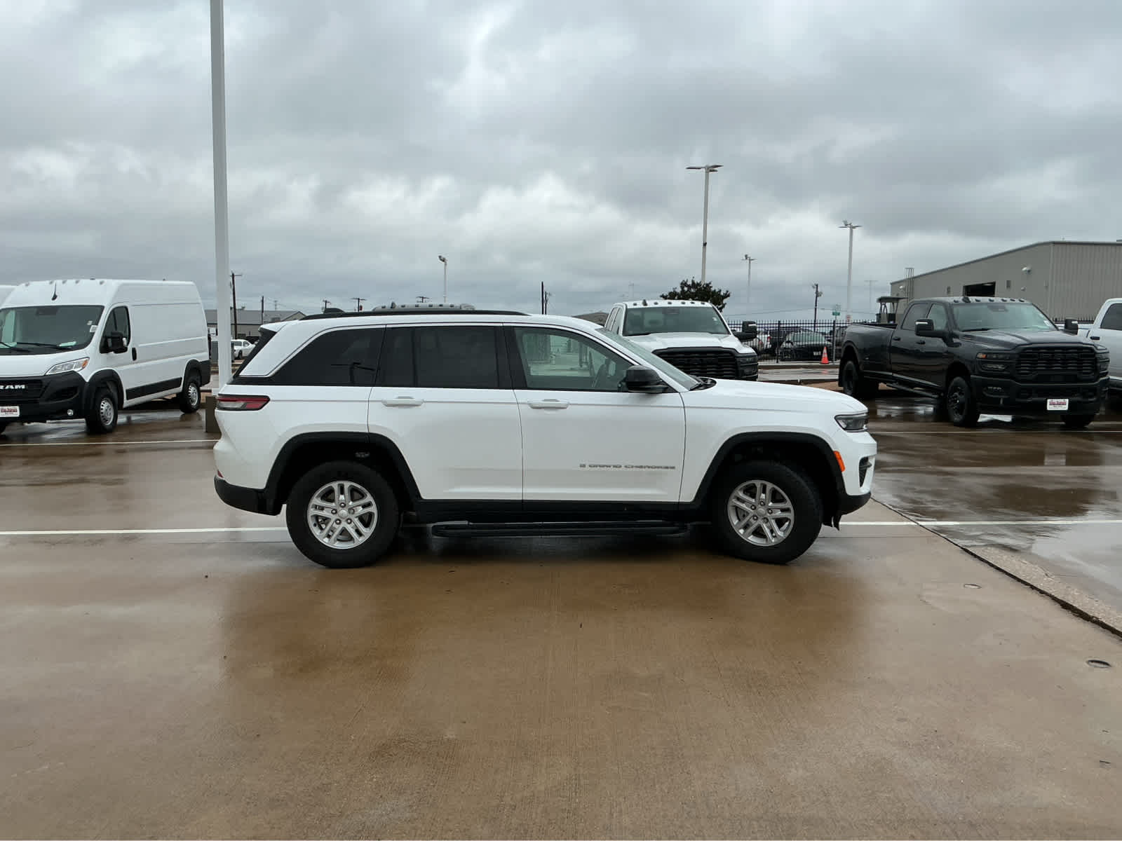 Used Car 2025 Jeep Grand Cherokee  Laredo For Sale Under $50,000 In Waco, Texas