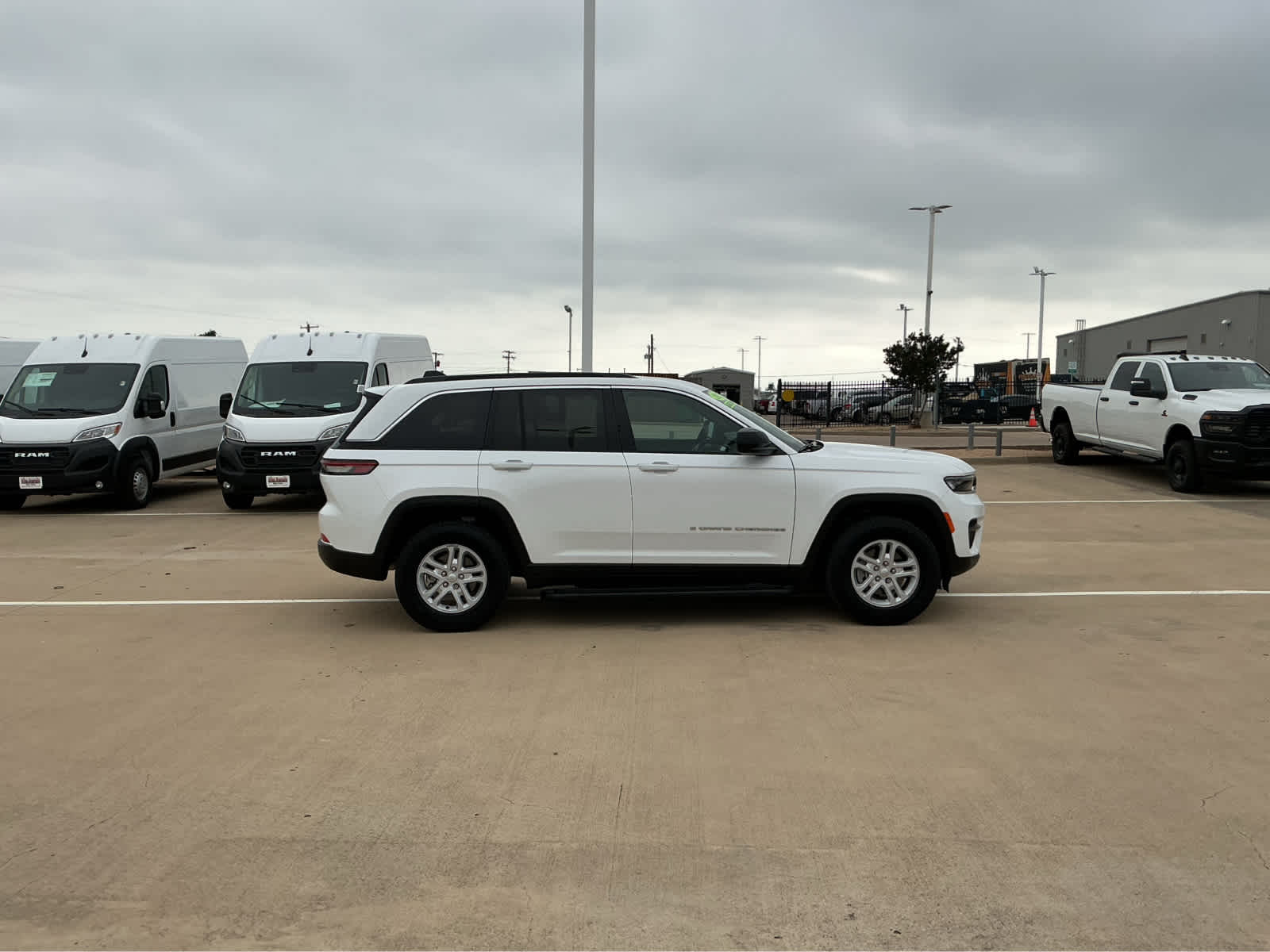 Used Car 2025 Jeep Grand Cherokee  Laredo For Sale Under $40,000 In Waco, Texas