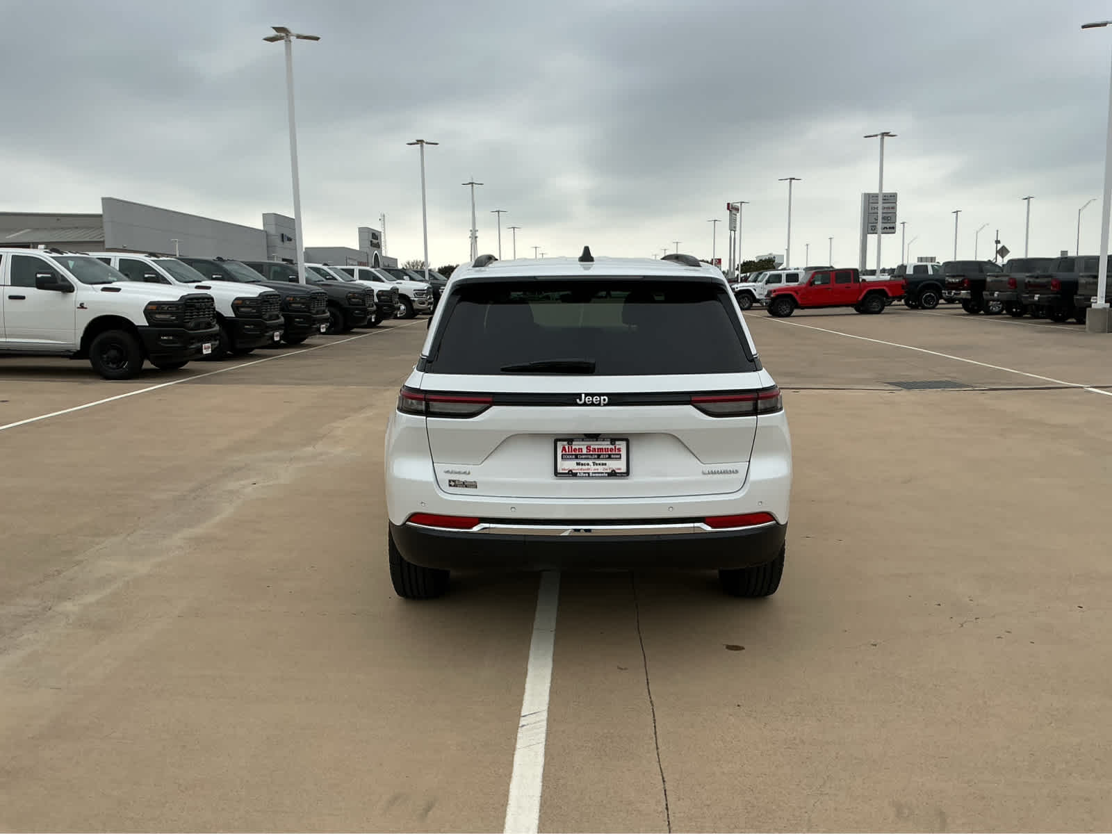 Used Car 2025 Jeep Grand Cherokee  Laredo For Sale Under $40,000 In Waco, Texas