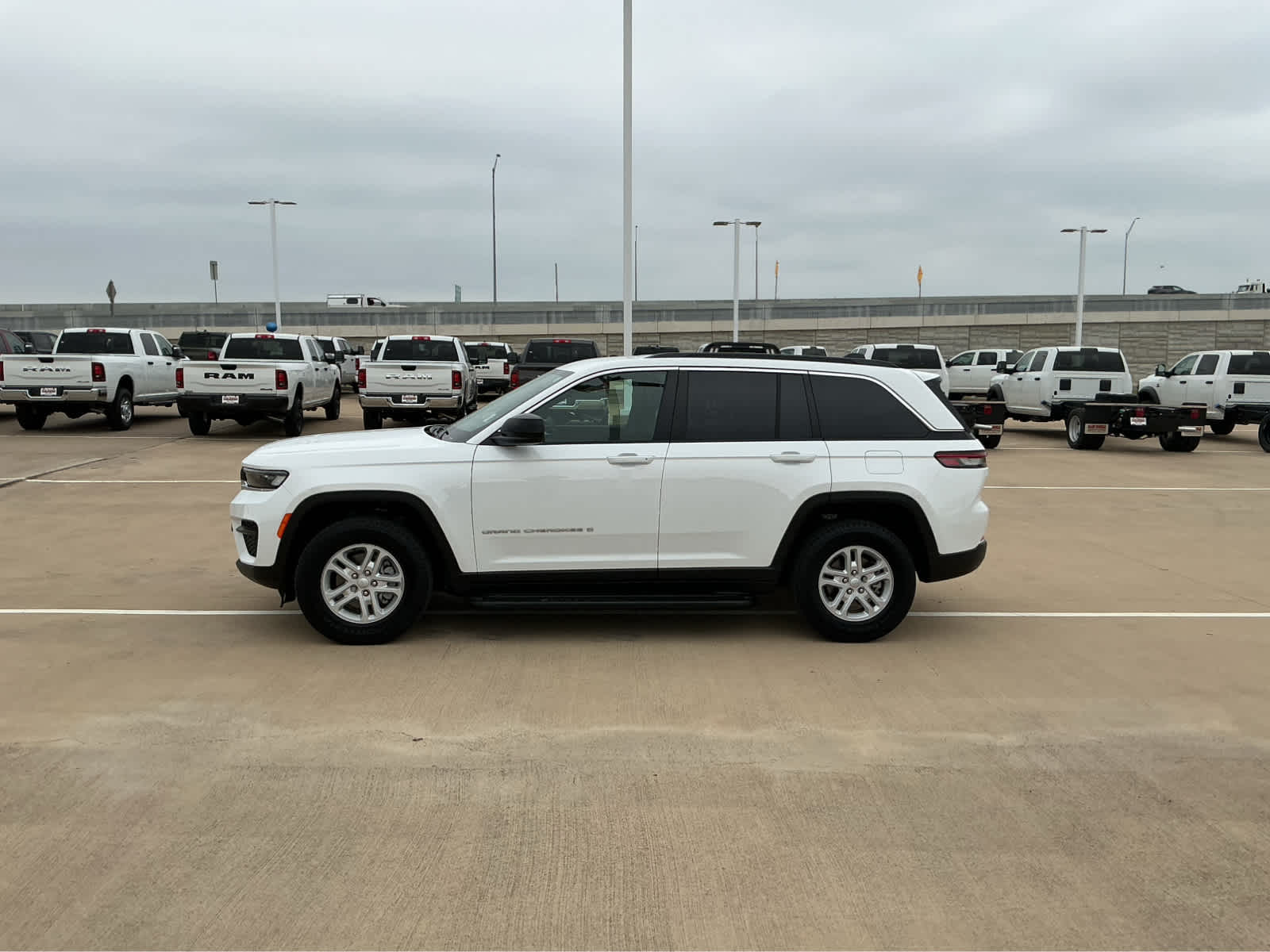 Used Car 2025 Jeep Grand Cherokee  Laredo For Sale Under $40,000 In Waco, Texas