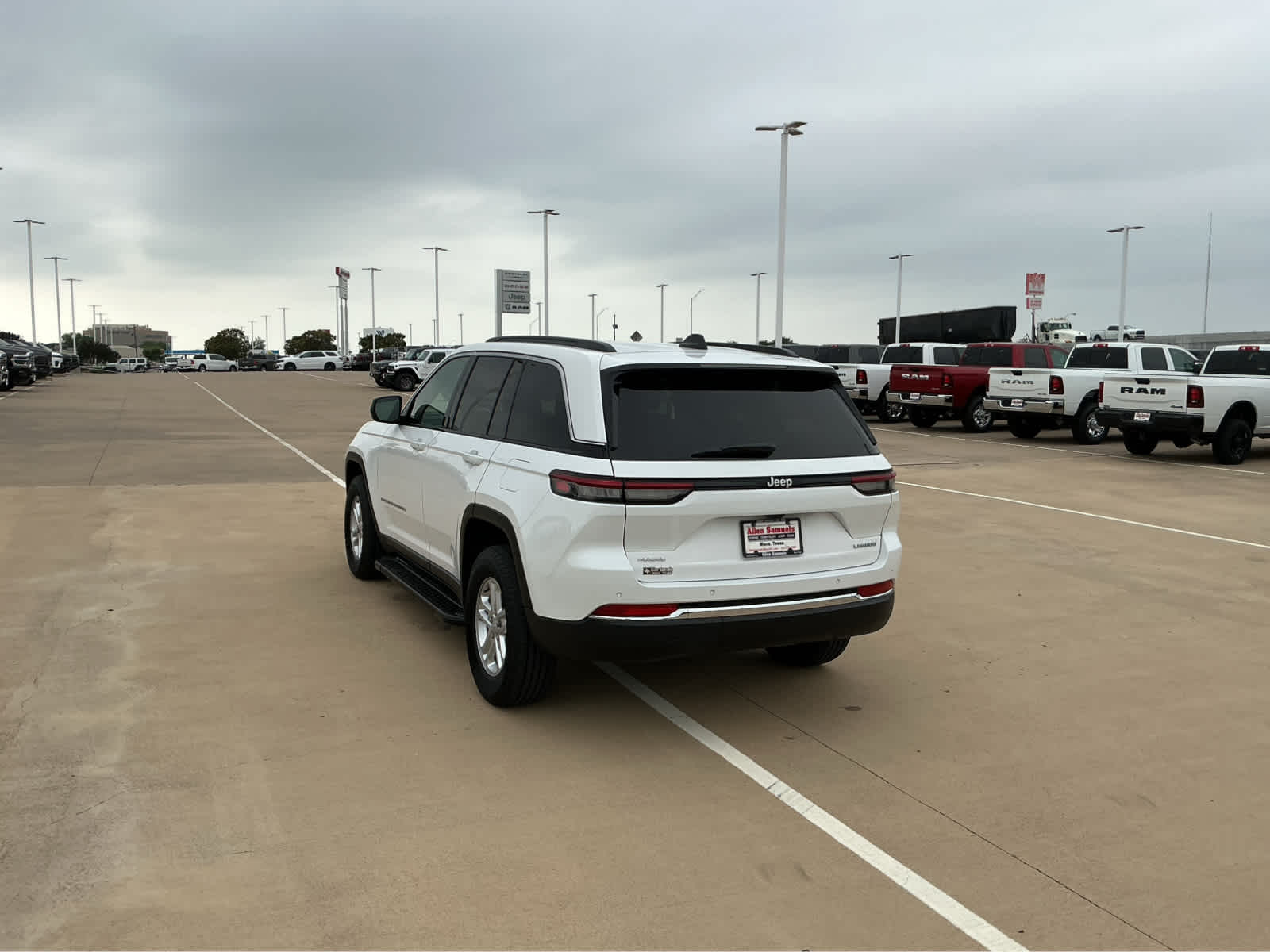Used Car 2025 Jeep Grand Cherokee  Laredo For Sale Under $40,000 In Waco, Texas
