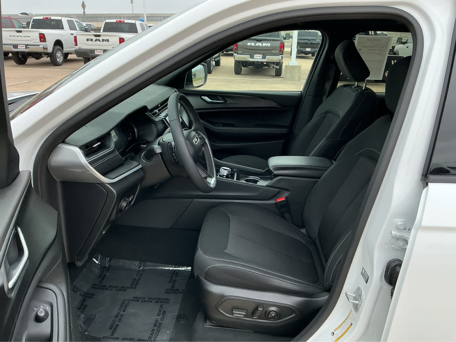 Used Car 2025 Jeep Grand Cherokee  Laredo For Sale Under $40,000 In Waco, Texas