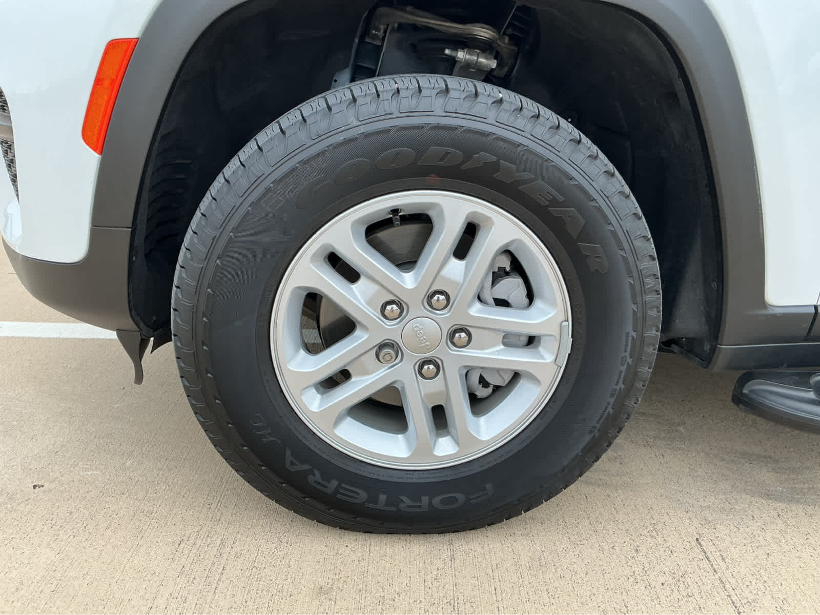 Used Car 2025 Jeep Grand Cherokee  Laredo For Sale Under $40,000 In Waco, Texas
