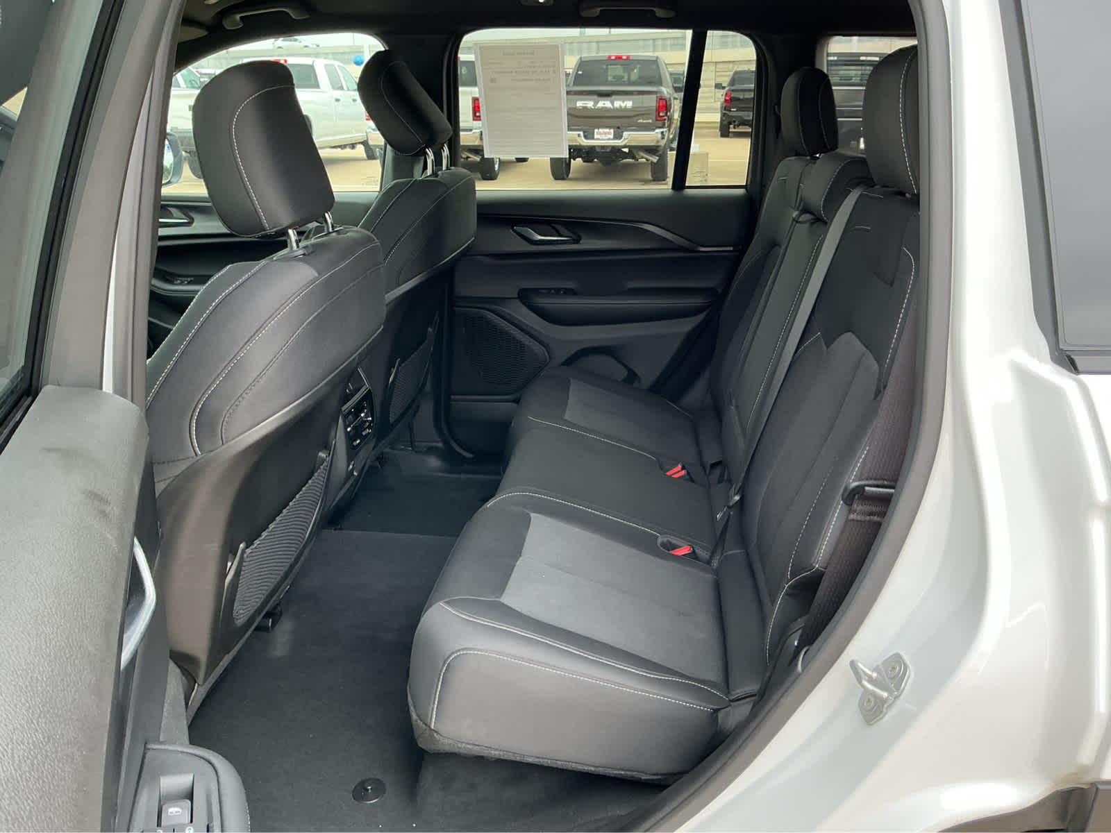 Used Car 2025 Jeep Grand Cherokee  Laredo For Sale Under $40,000 In Waco, Texas