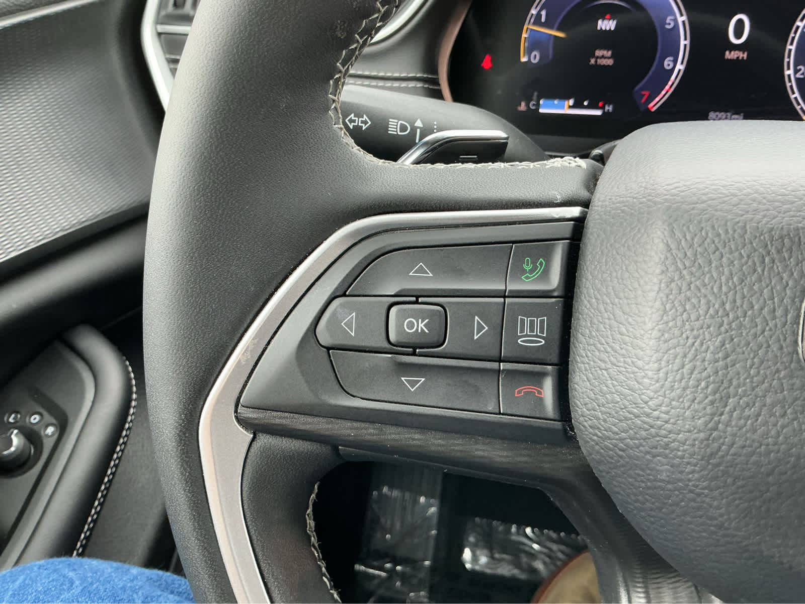 Used Car 2025 Jeep Grand Cherokee  Laredo For Sale Under $40,000 In Waco, Texas