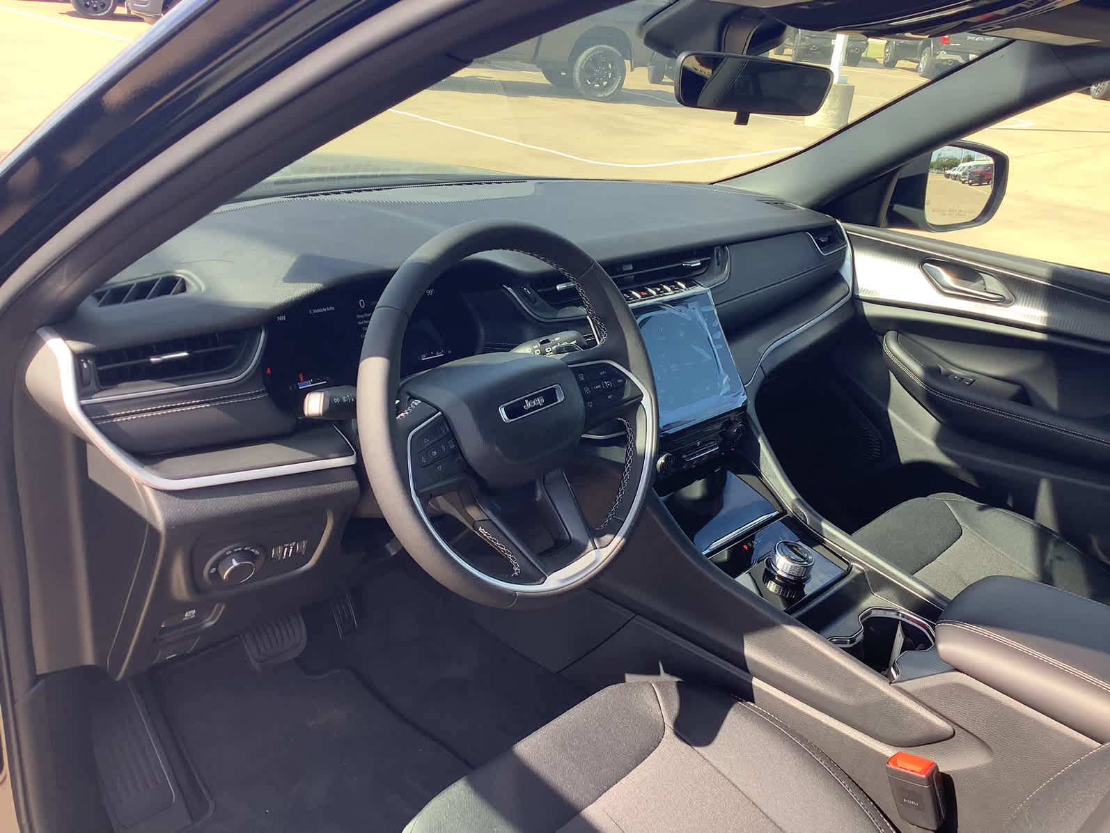 New Car 2025 Jeep Grand Cherokee  Laredo For Sale Under $50,000 In Waco, Texas