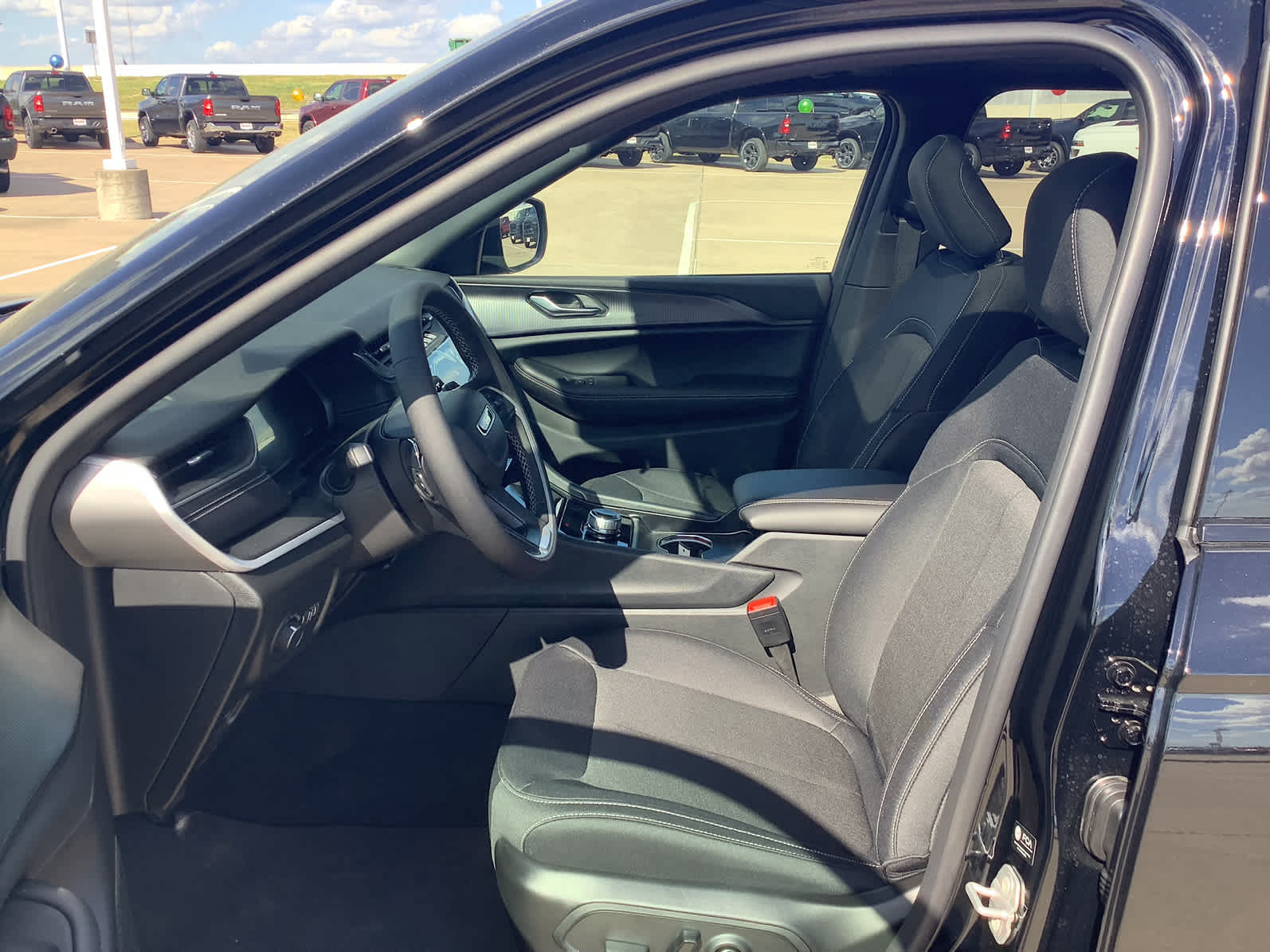 New Car 2025 Jeep Grand Cherokee  Laredo For Sale Under $50,000 In Waco, Texas