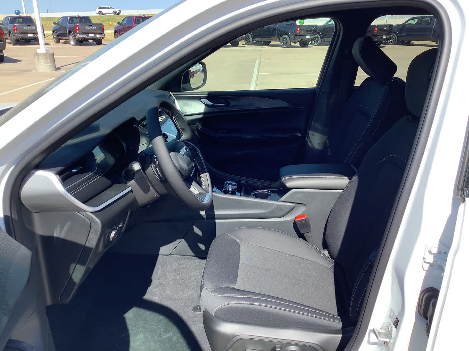 New Car 2025 Jeep Grand Cherokee  Laredo For Sale Under $40,000 In Waco, Texas