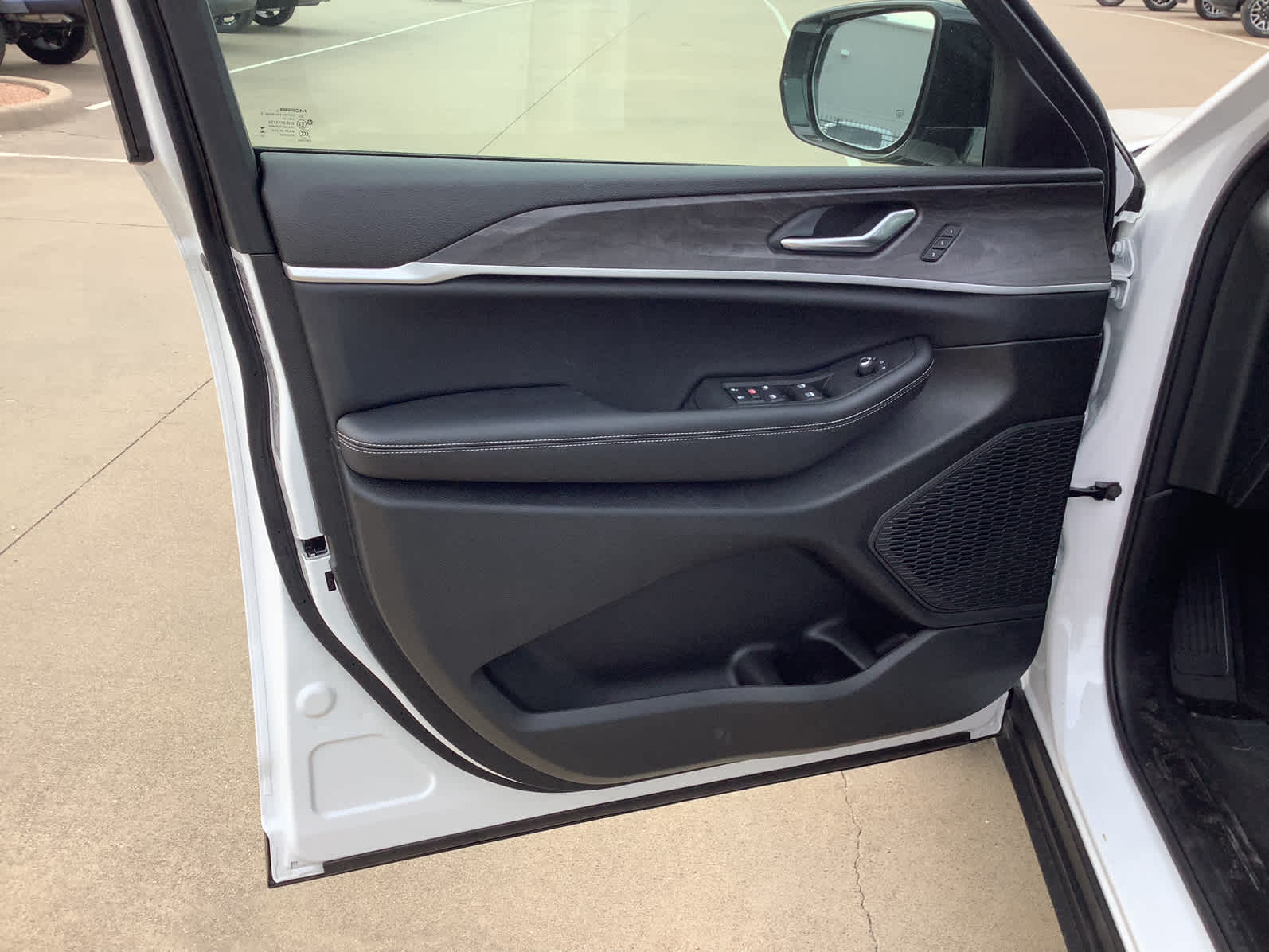New Car 2025 Jeep Grand Cherokee  Limited For Sale Under $50,000 In Waco, Texas