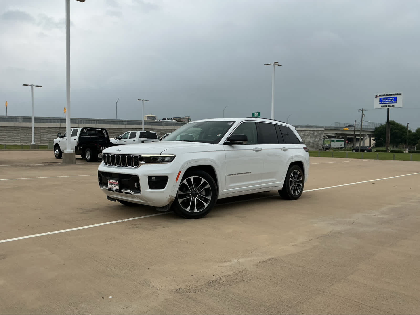 Used Car 2023 Jeep Grand Cherokee  Overland For Sale Under $50,000 In Waco, Texas