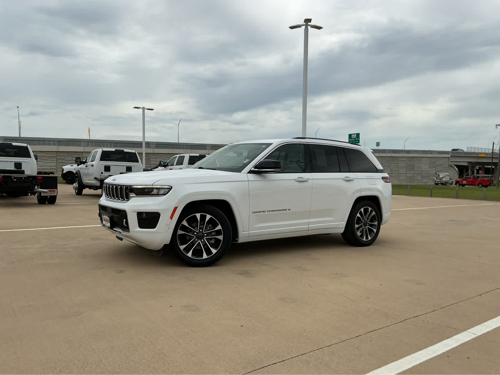 Used Car 2023 Jeep Grand Cherokee  Overland For Sale Under $50,000 In Waco, Texas