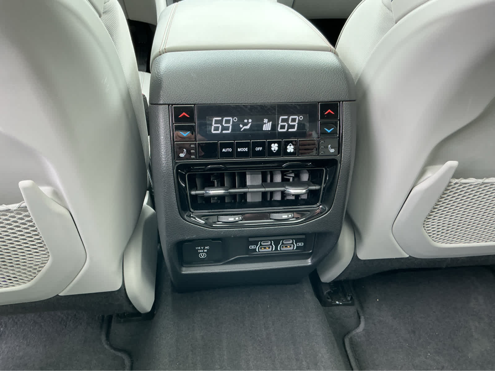 Used Car 2023 Jeep Grand Cherokee  Overland For Sale Under $50,000 In Waco, Texas