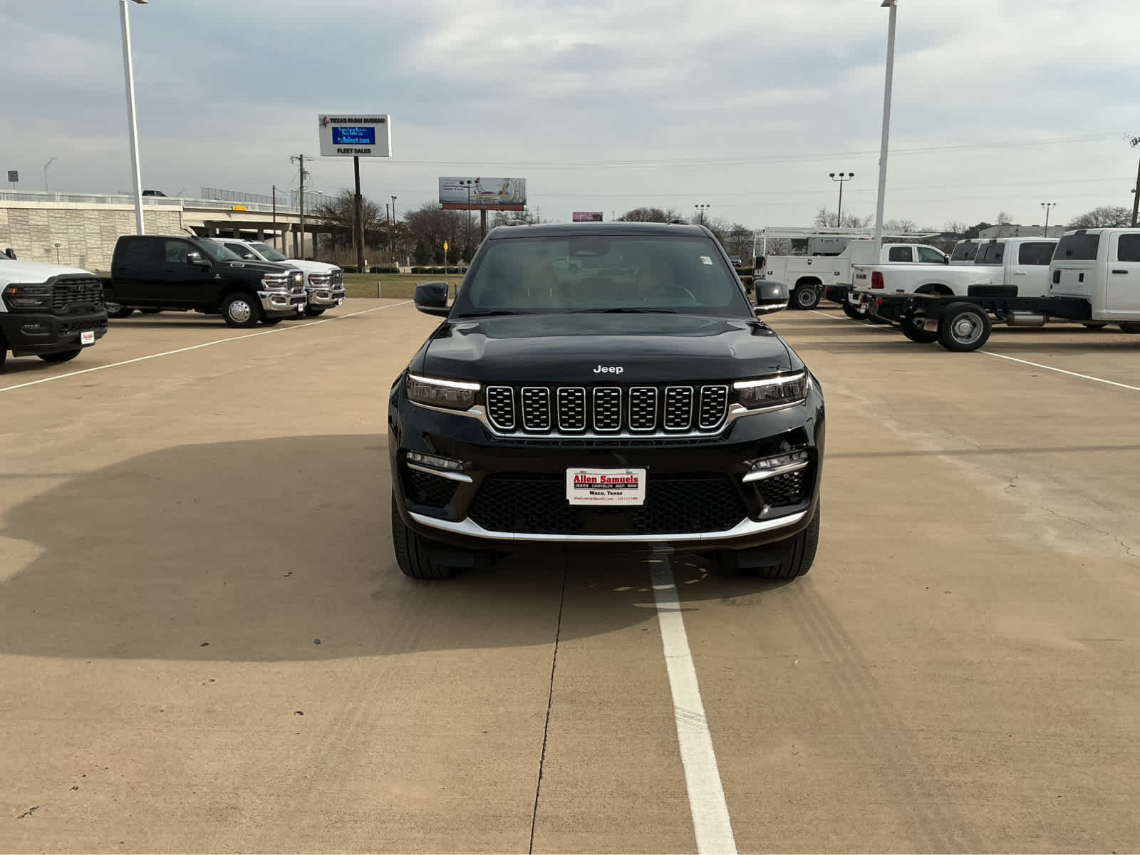 New Car 2025 Jeep Grand Cherokee  Summit For Sale Under $70,000 In Waco, Texas
