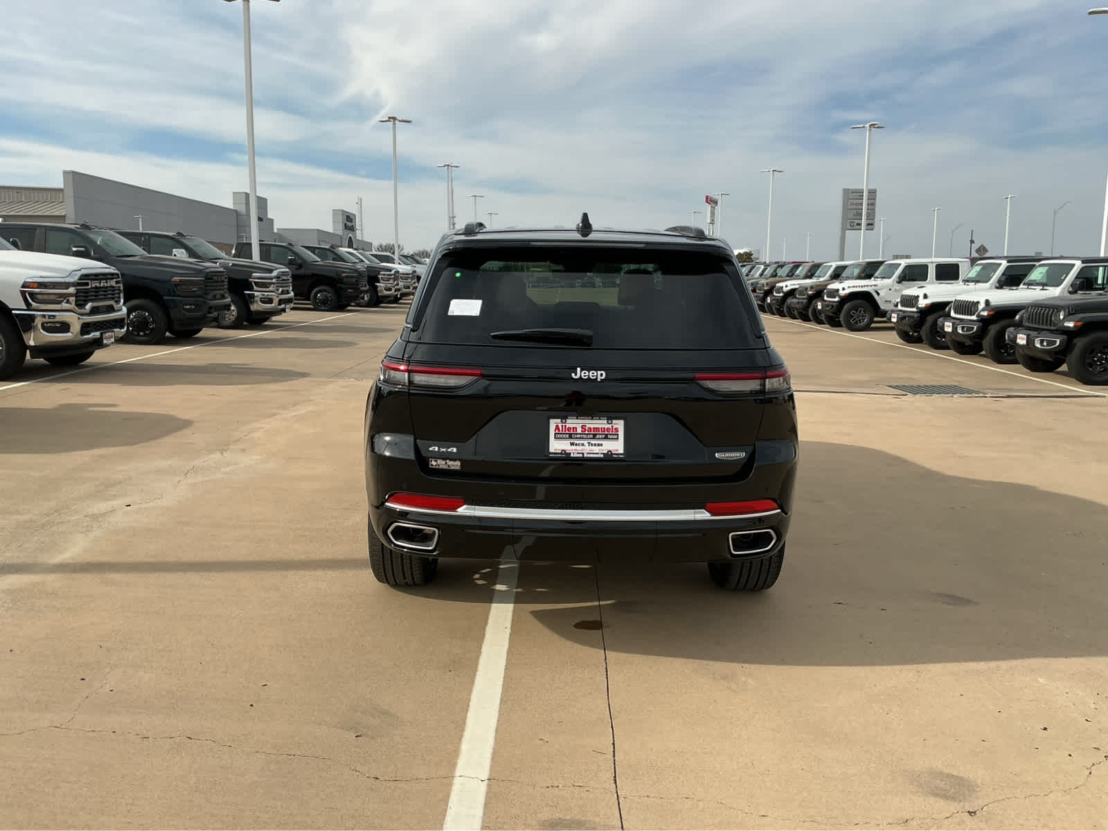 New Car 2025 Jeep Grand Cherokee  Summit For Sale Under $70,000 In Waco, Texas