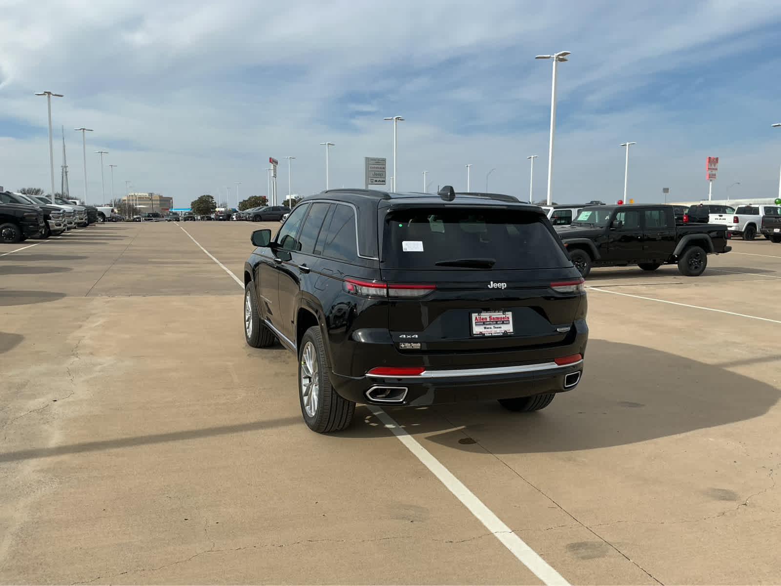New Car 2025 Jeep Grand Cherokee  Summit For Sale Under $70,000 In Waco, Texas
