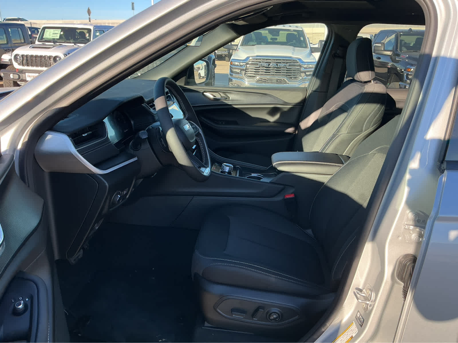 New Car 2025 Jeep Grand Cherokee L  Laredo X For Sale Under $50,000 In Waco, Texas