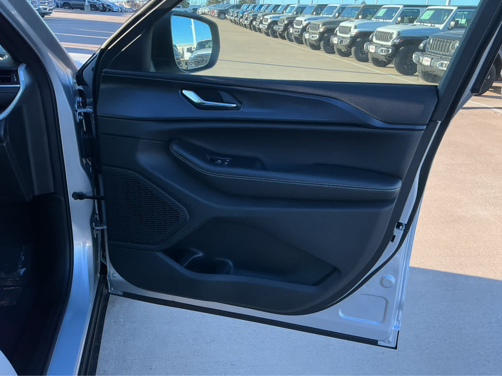 New Car 2025 Jeep Grand Cherokee L  Laredo X For Sale Under $50,000 In Waco, Texas