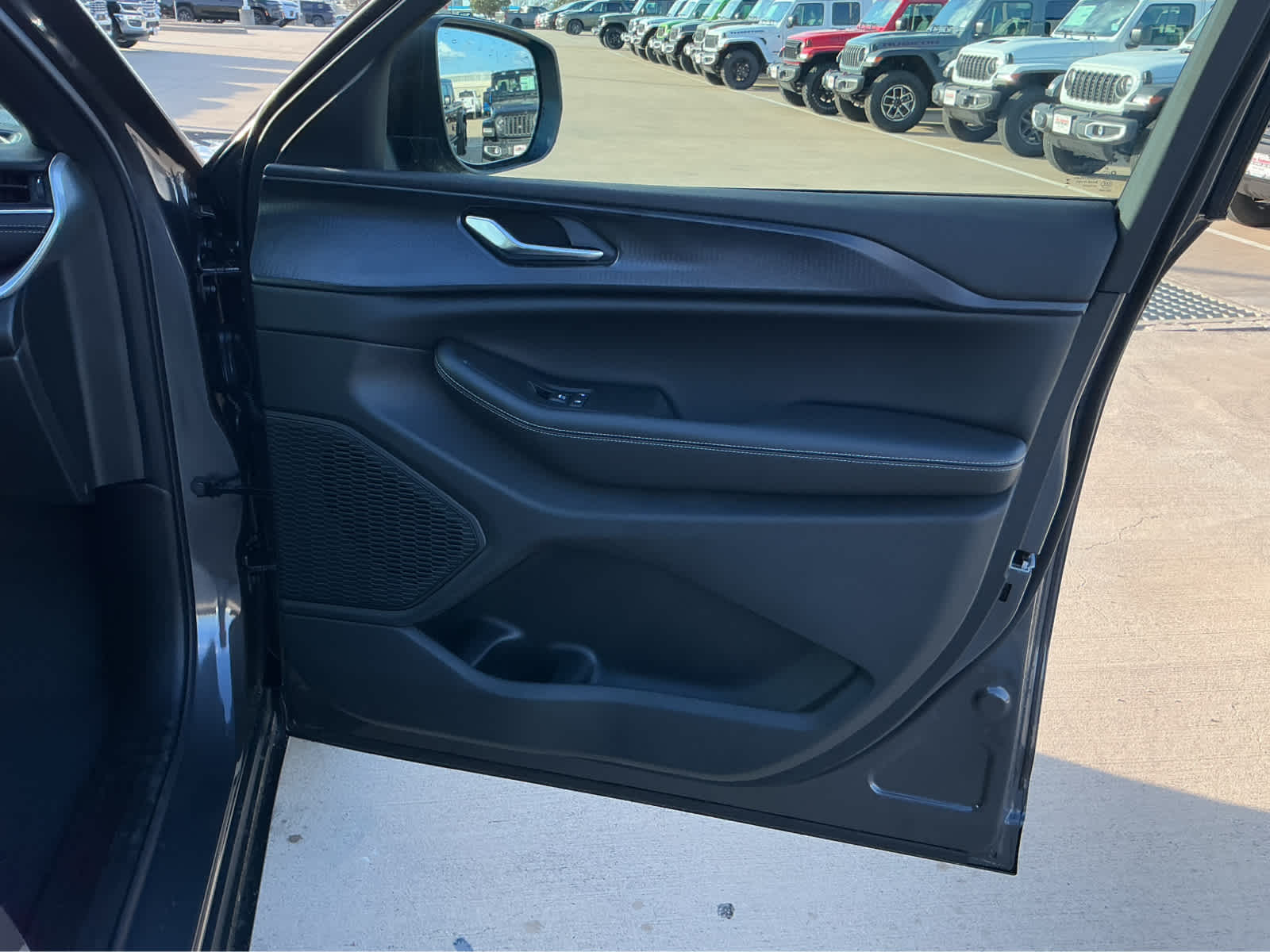 new 2026 Jeep Grand Cherokee L car, priced at $45,305