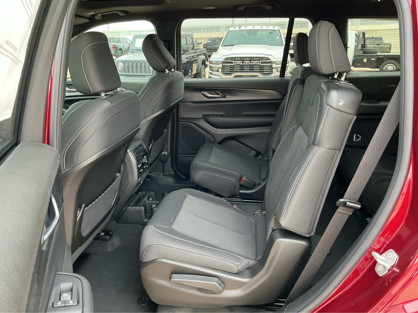 new 2026 Jeep Grand Cherokee L car, priced at $44,710