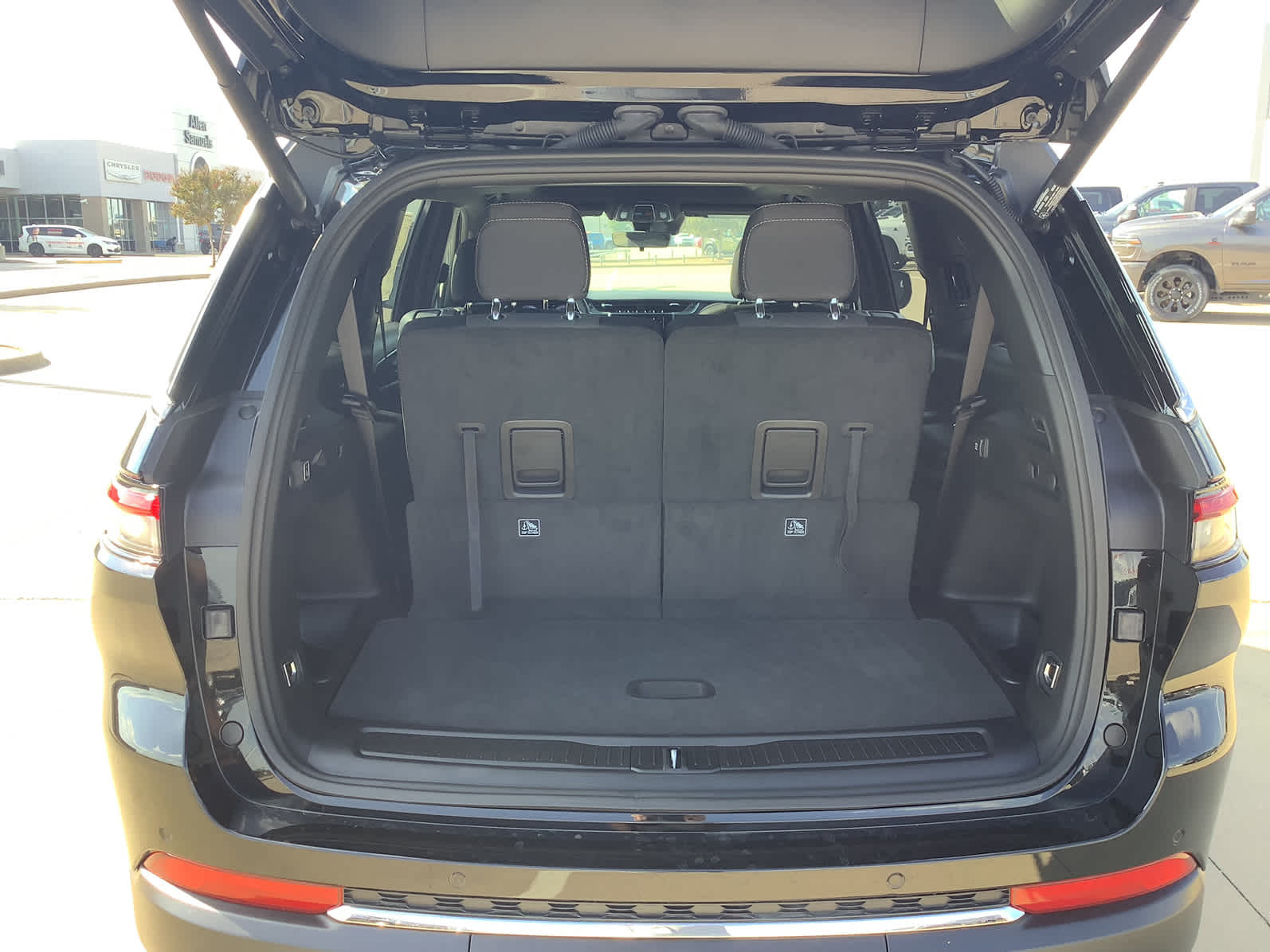 New Car 2025 Jeep Grand Cherokee L  Laredo X For Sale In Waco, Texas
