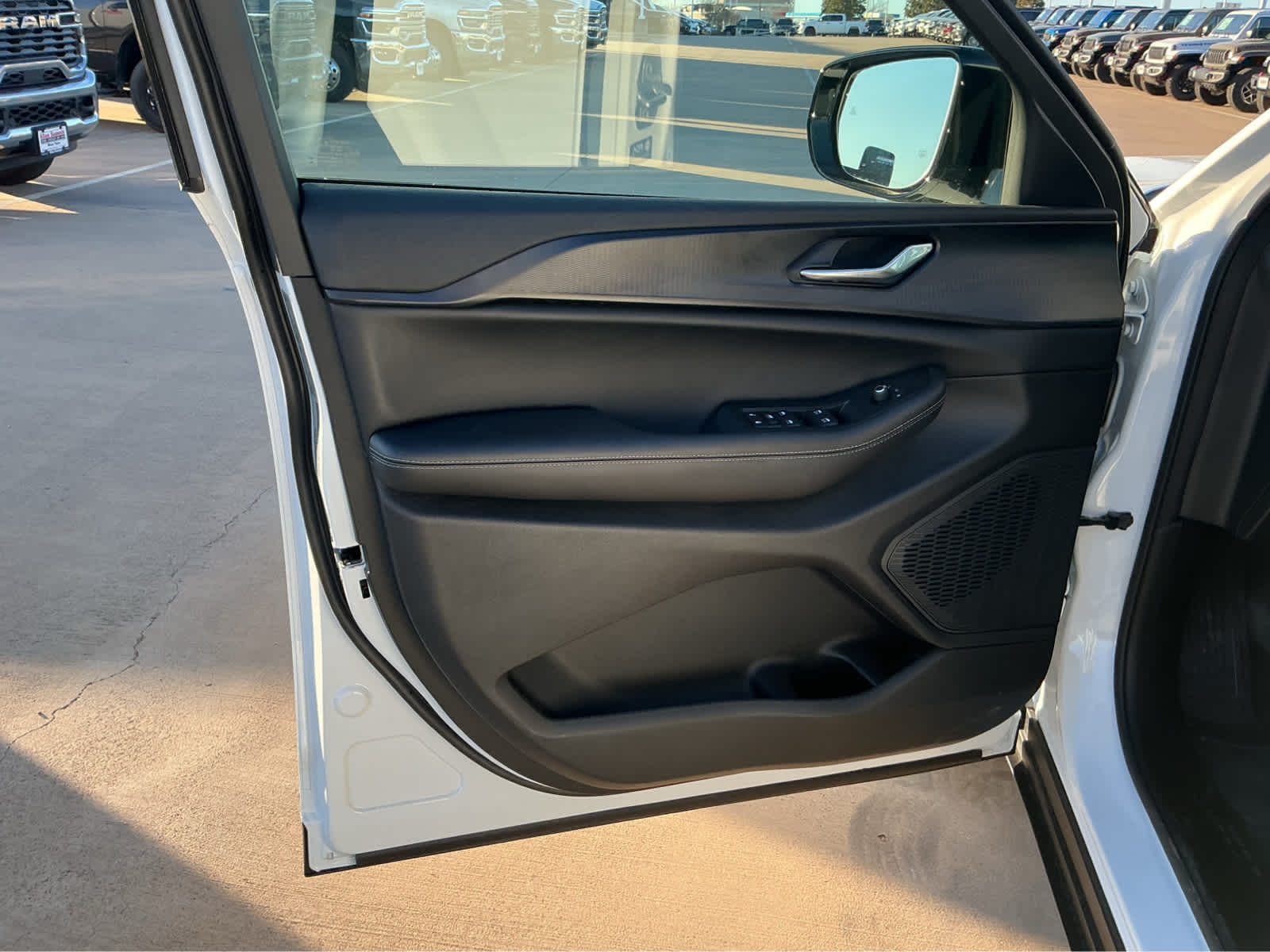 New Car 2025 Jeep Grand Cherokee L  Altitude X For Sale Under $50,000 In Waco, Texas