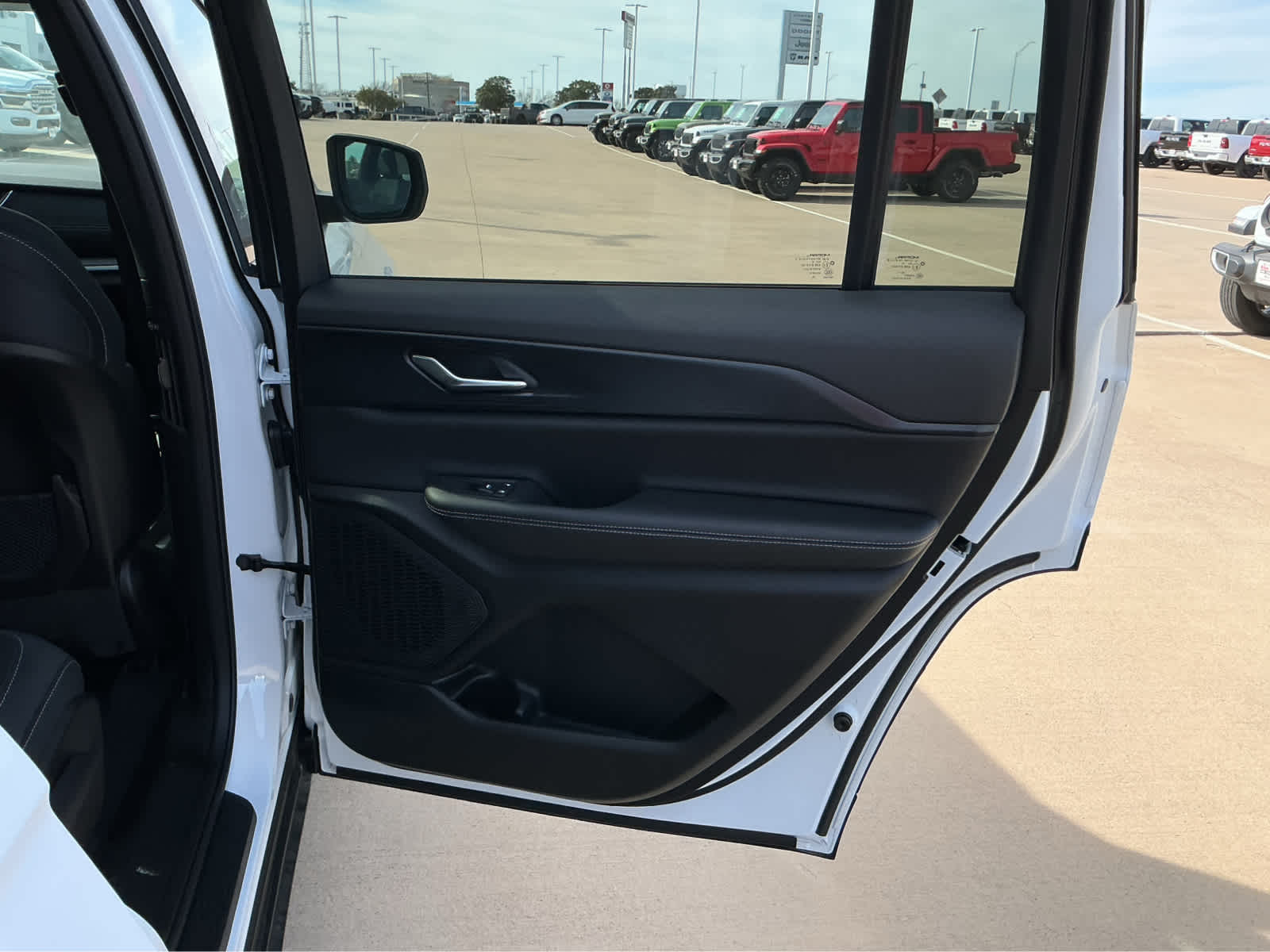 new 2026 Jeep Grand Cherokee L car, priced at $41,708