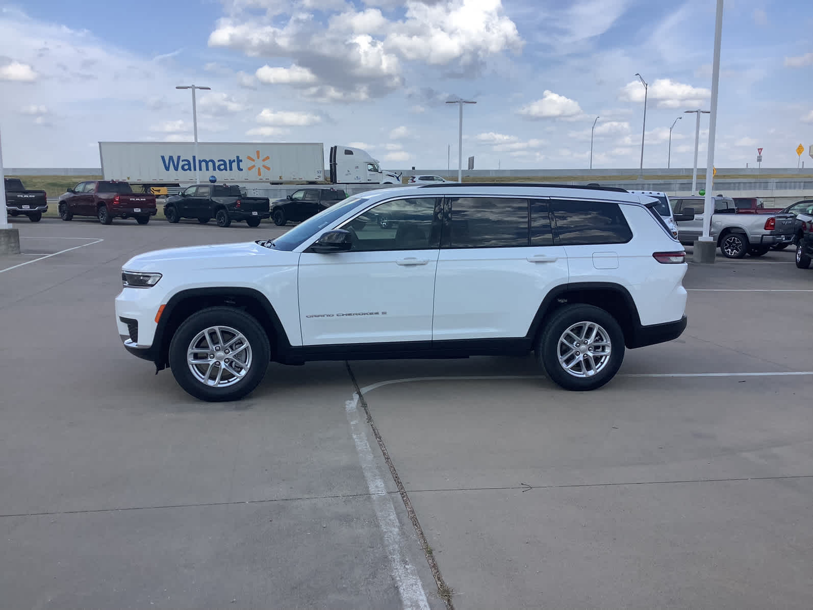 New Car 2025 Jeep Grand Cherokee L  Laredo For Sale Under $40,000 In Waco, Texas