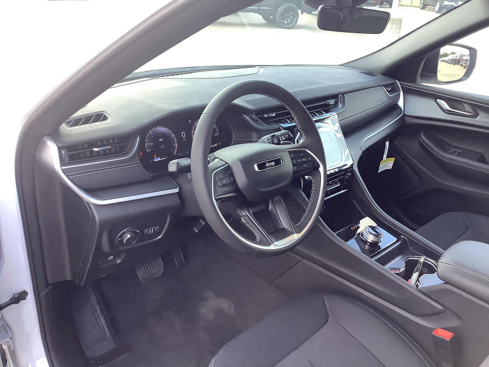 New Car 2025 Jeep Grand Cherokee L  Laredo For Sale Under $40,000 In Waco, Texas