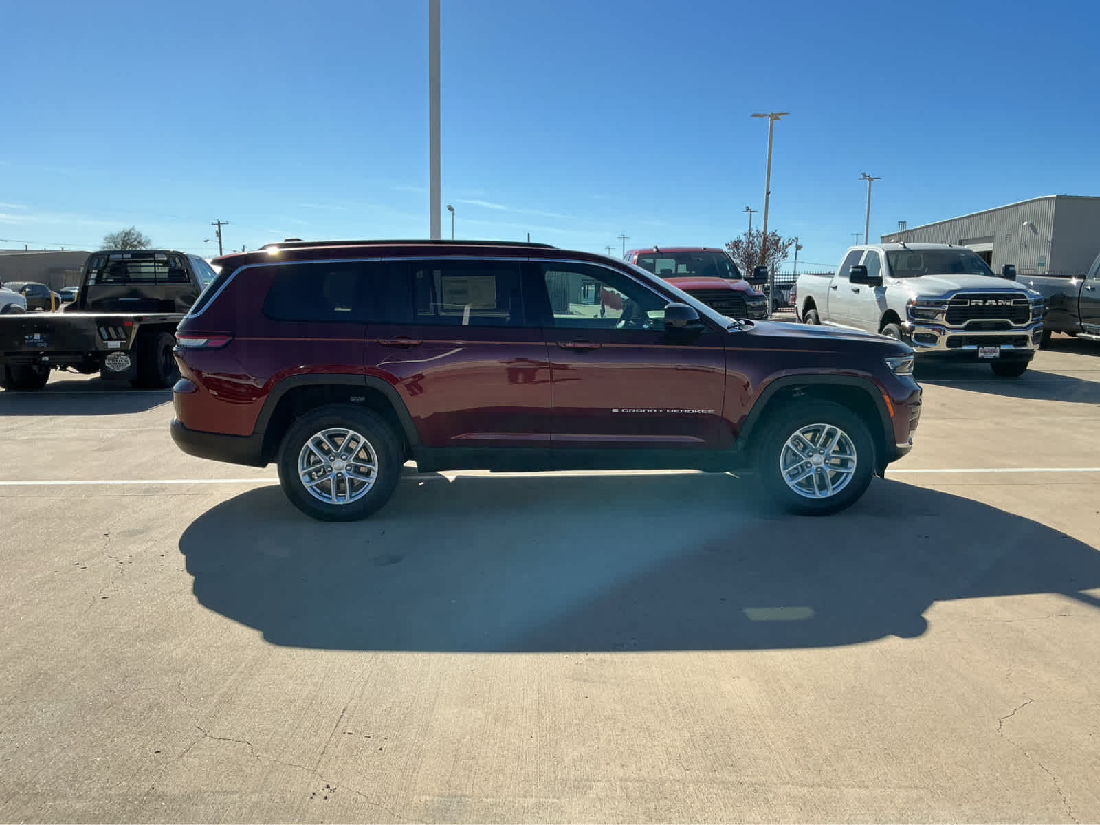 New Car 2025 Jeep Grand Cherokee L  Laredo X For Sale Under $50,000 In Waco, Texas