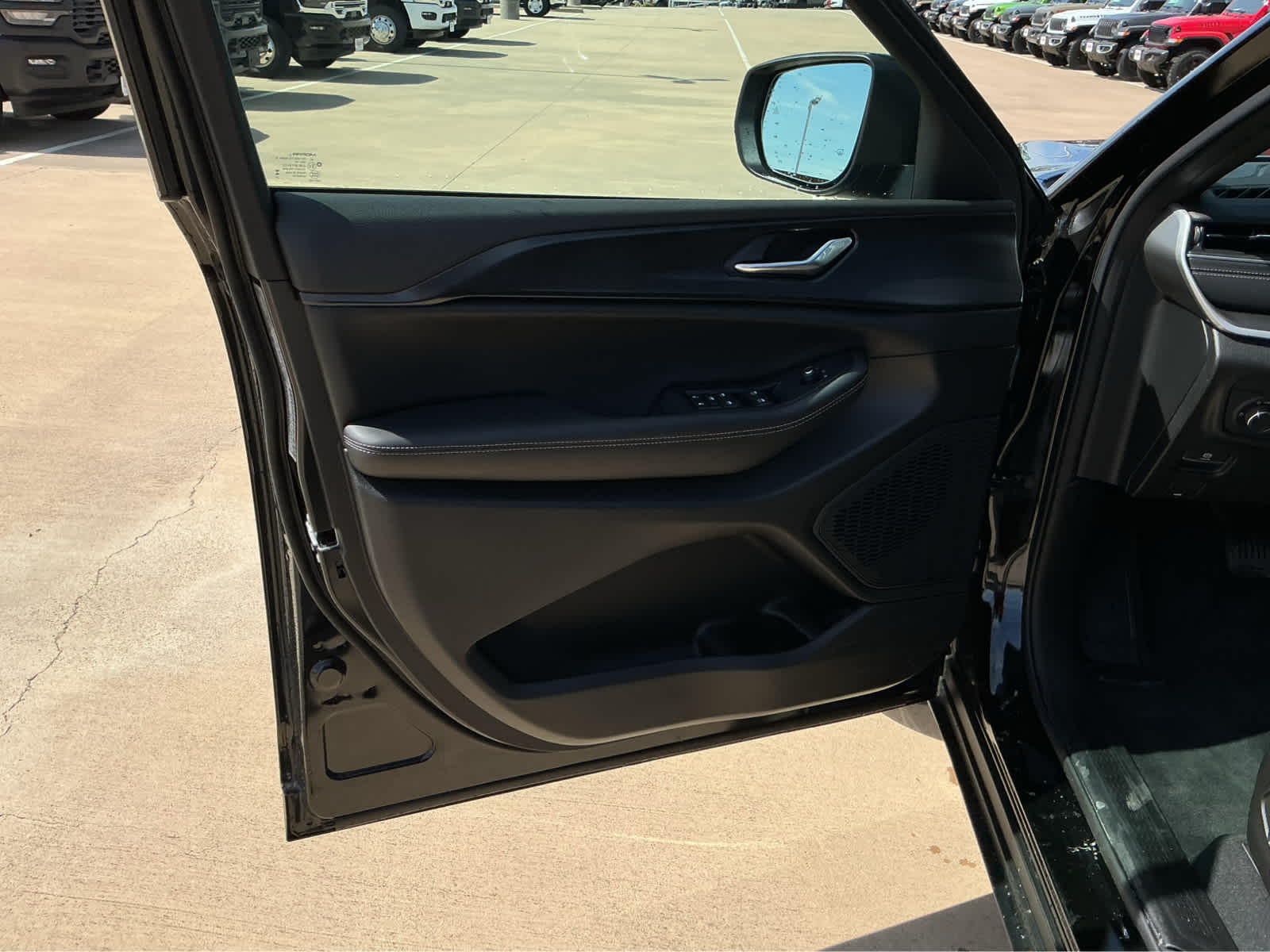 new 2026 Jeep Grand Cherokee L car, priced at $42,226