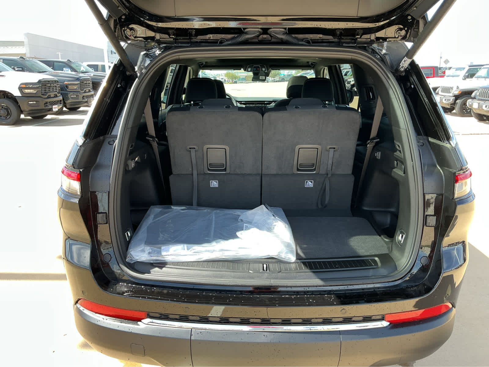 new 2026 Jeep Grand Cherokee L car, priced at $42,226