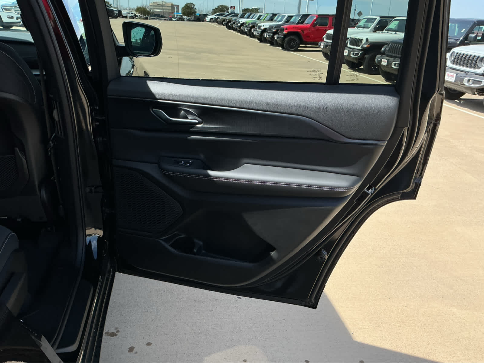 new 2026 Jeep Grand Cherokee L car, priced at $42,226