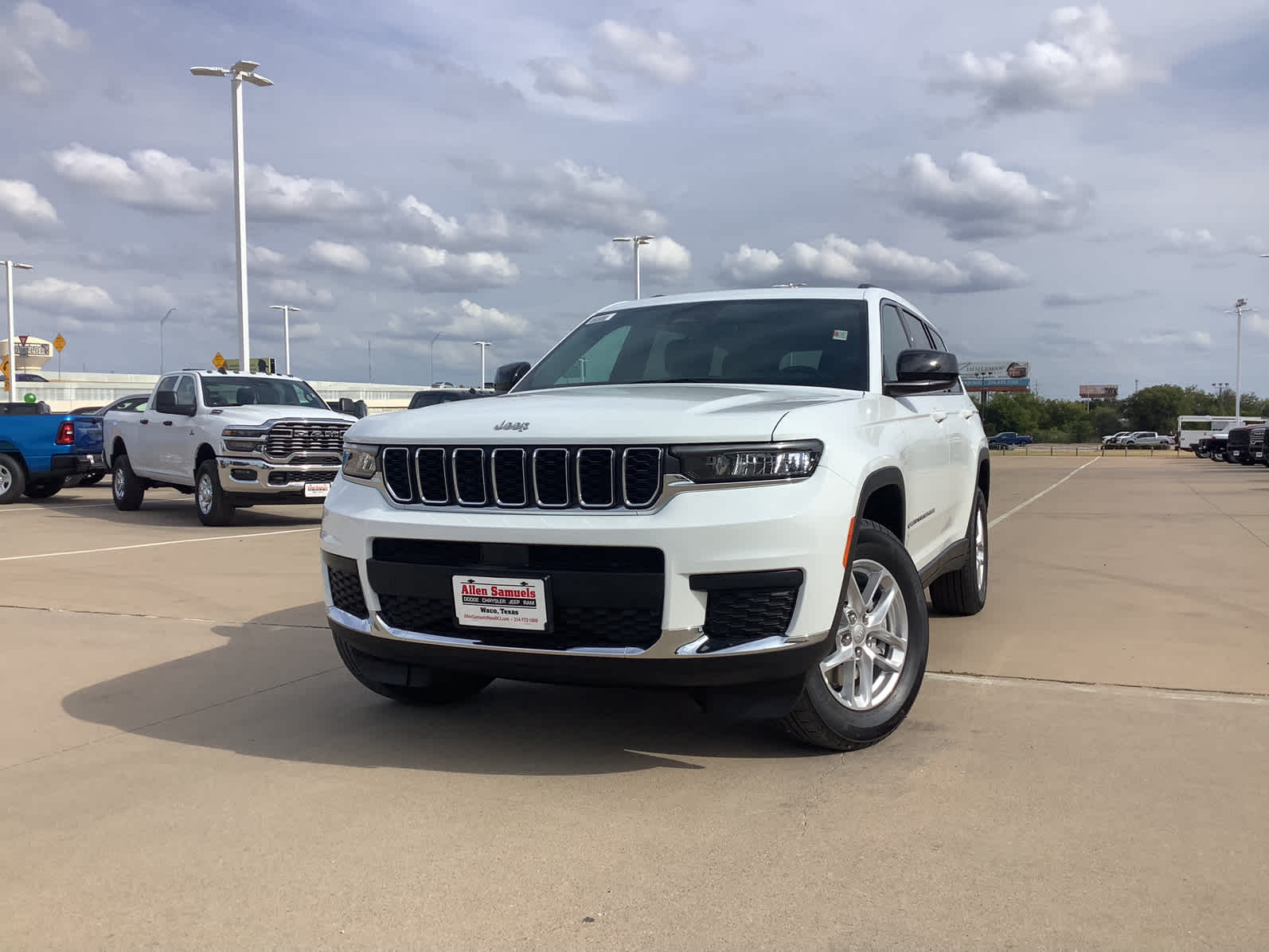 New Car 2025 Jeep Grand Cherokee L  Laredo For Sale Under $50,000 In Waco, Texas
