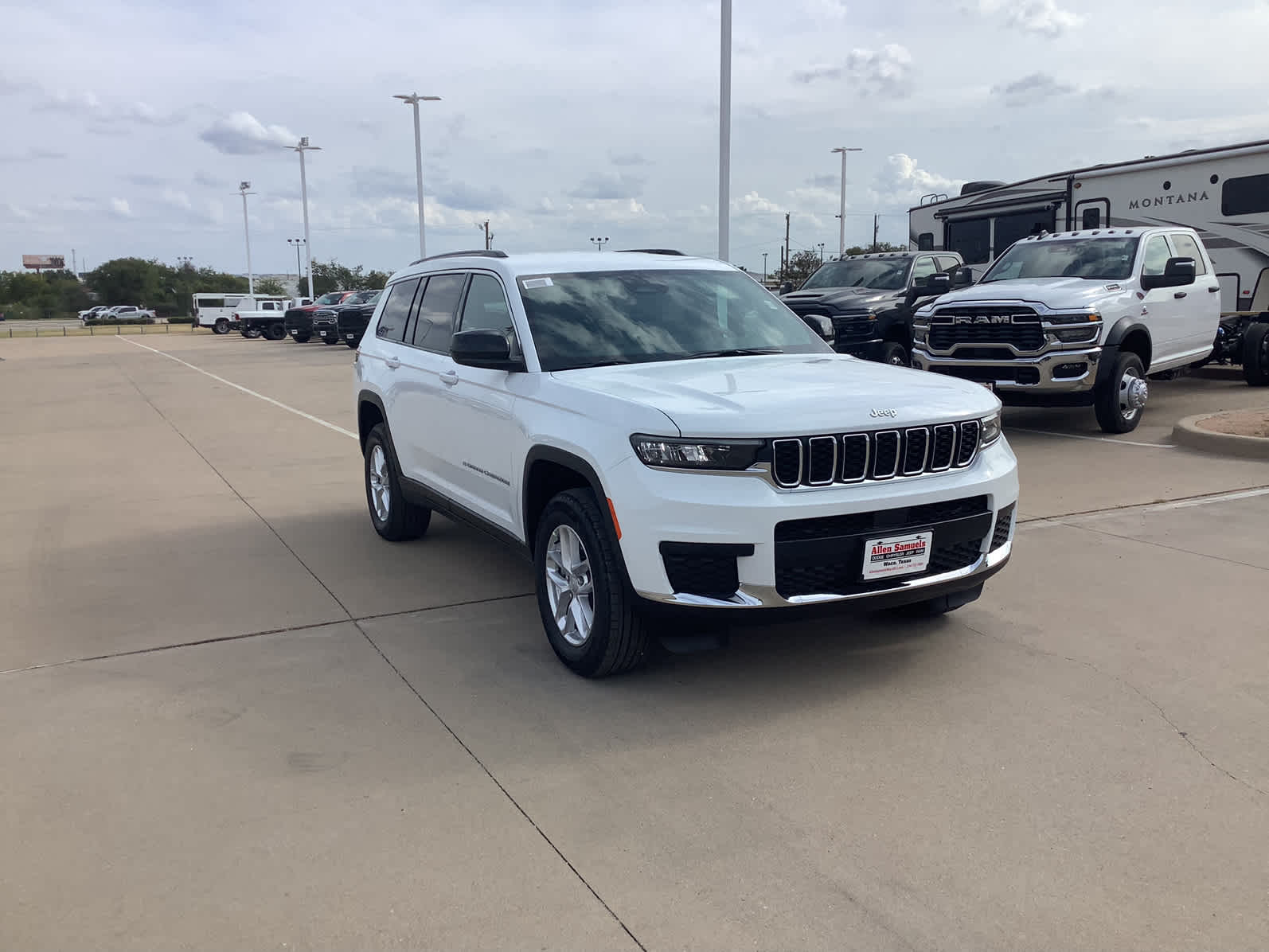 New Car 2025 Jeep Grand Cherokee L  Laredo For Sale Under $50,000 In Waco, Texas