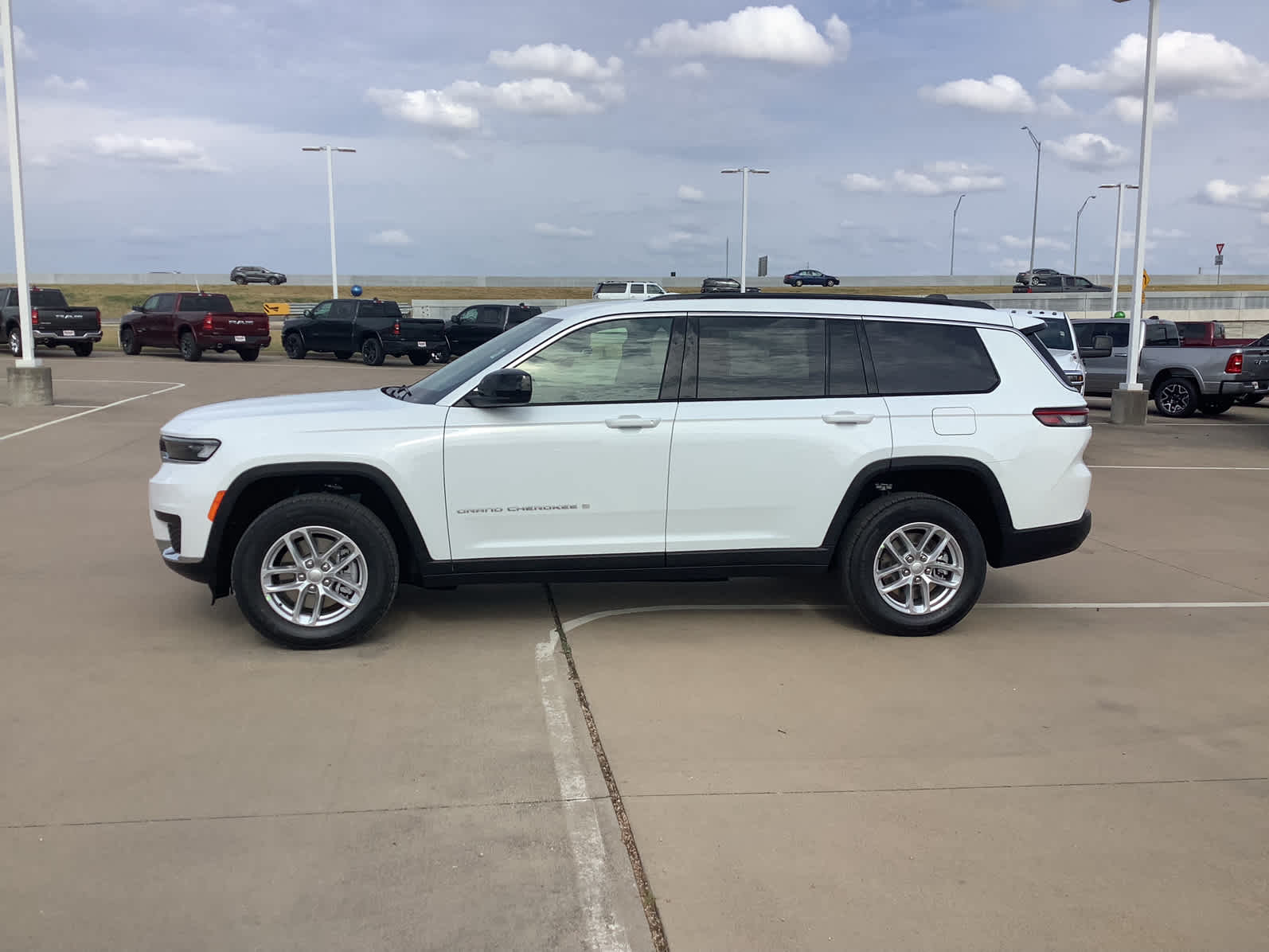 New Car 2025 Jeep Grand Cherokee L  Laredo For Sale Under $50,000 In Waco, Texas