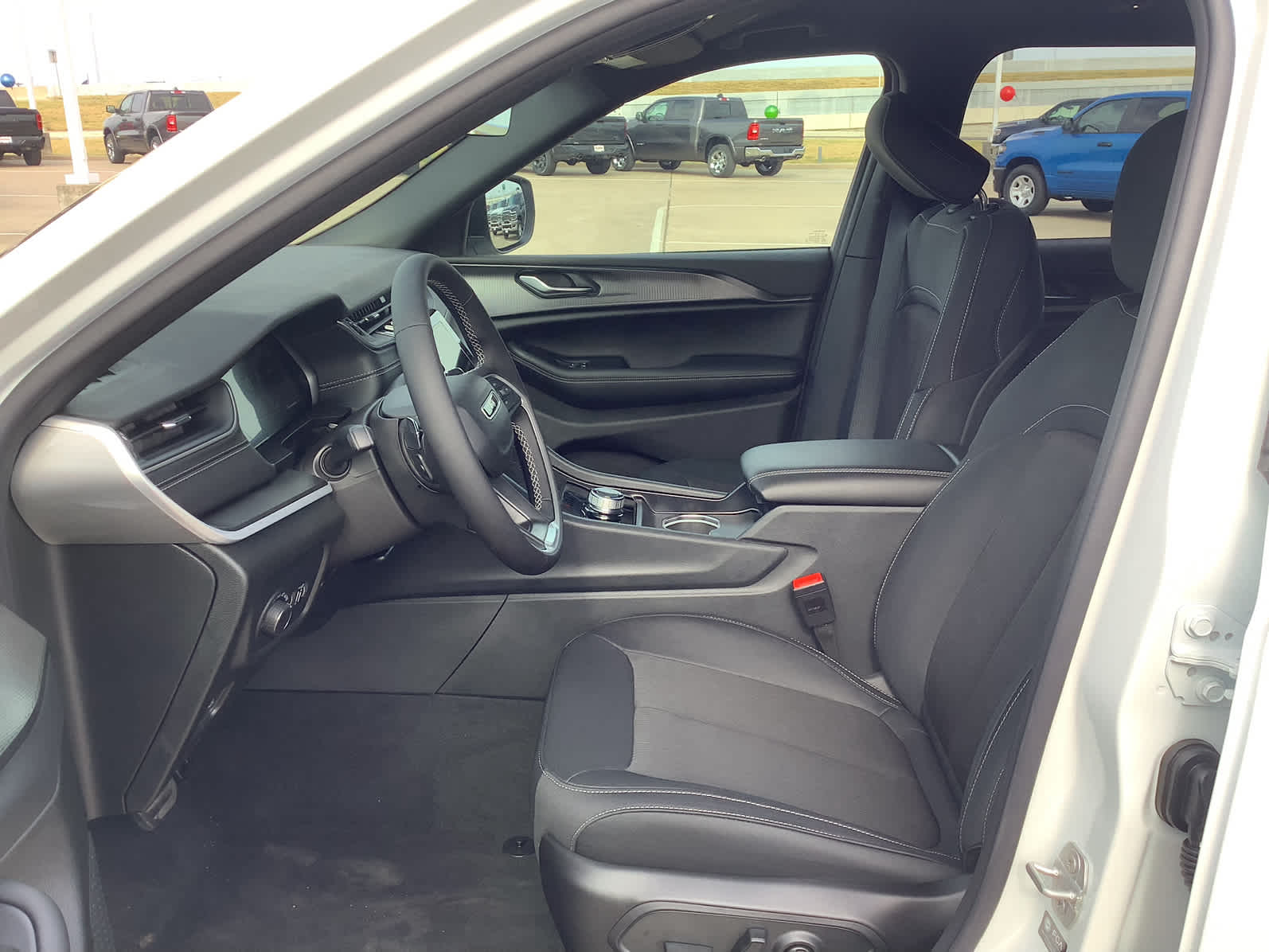 New Car 2025 Jeep Grand Cherokee L  Laredo For Sale Under $50,000 In Waco, Texas