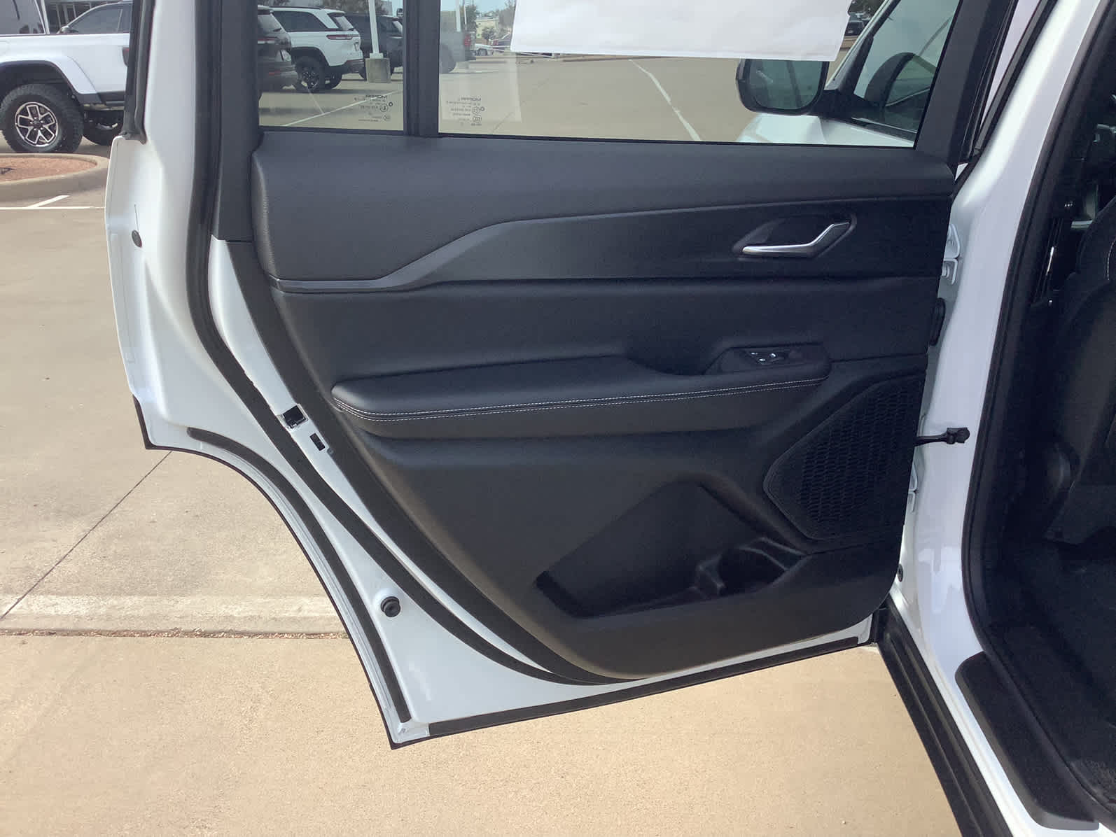 New Car 2025 Jeep Grand Cherokee L  Laredo For Sale Under $50,000 In Waco, Texas