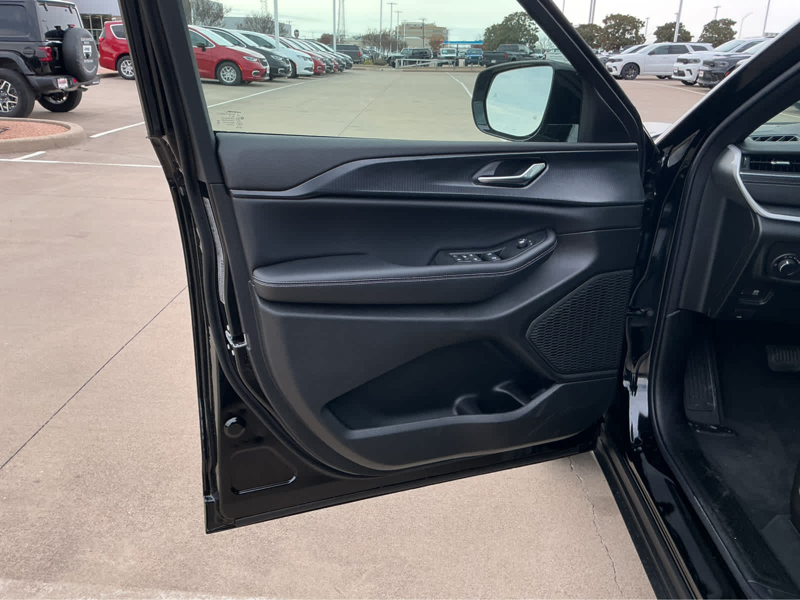 New Car 2025 Jeep Grand Cherokee L  For Sale Under $50,000 In Waco, Texas