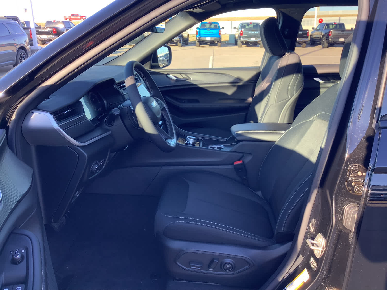 New Car 2025 Jeep Grand Cherokee L  Laredo X For Sale Under $50,000 In Waco, Texas