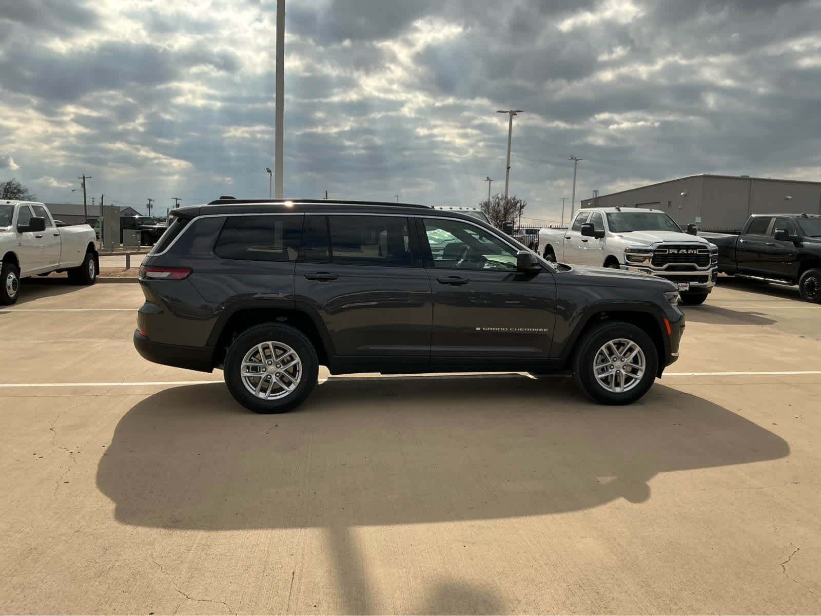 New Car 2025 Jeep Grand Cherokee L  Laredo X For Sale Under $50,000 In Waco, Texas
